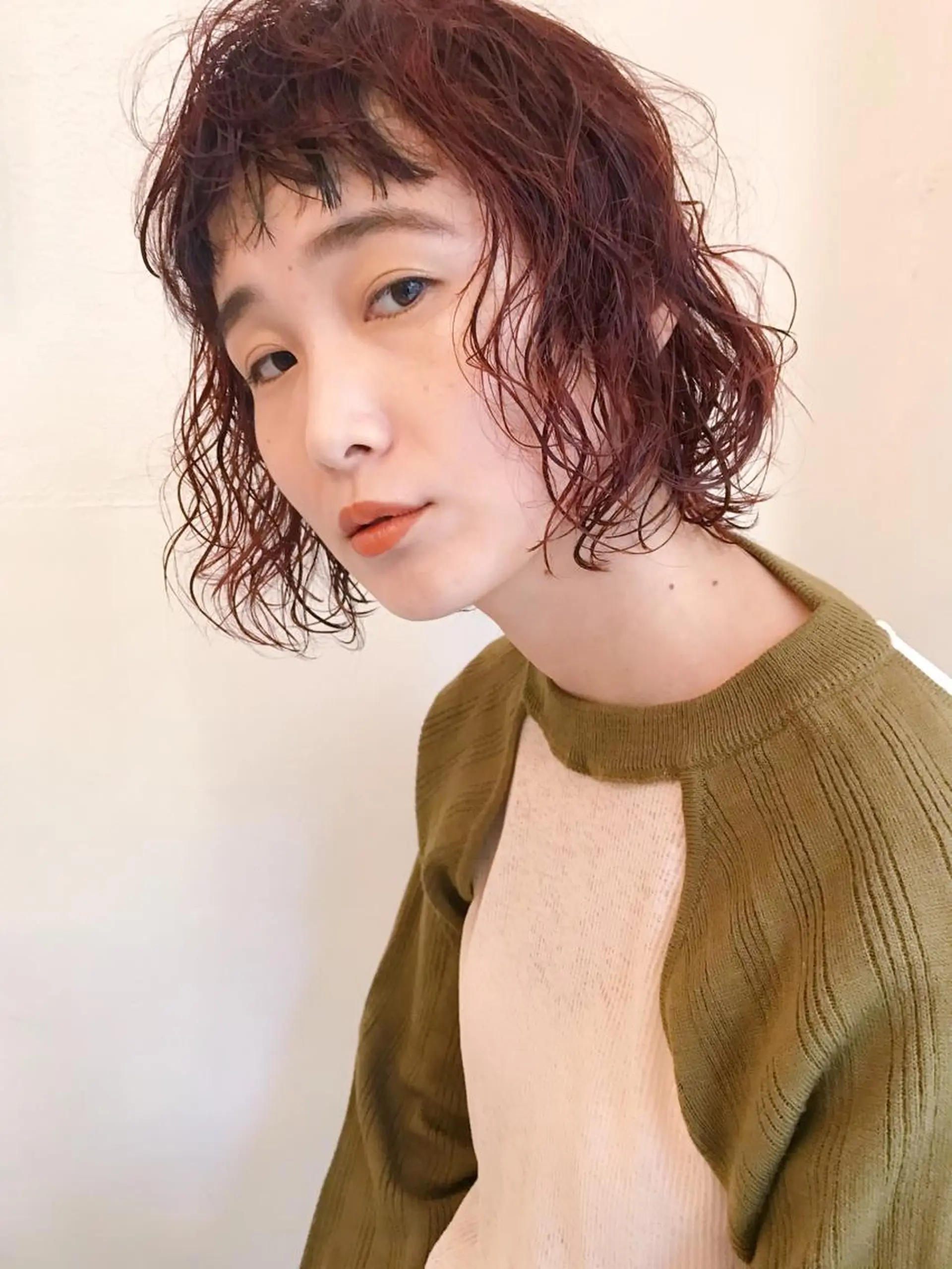 ミディアム カラー パーマ ミディアムパーマ オレンジ enne /YUI🥣のヘアスタイル