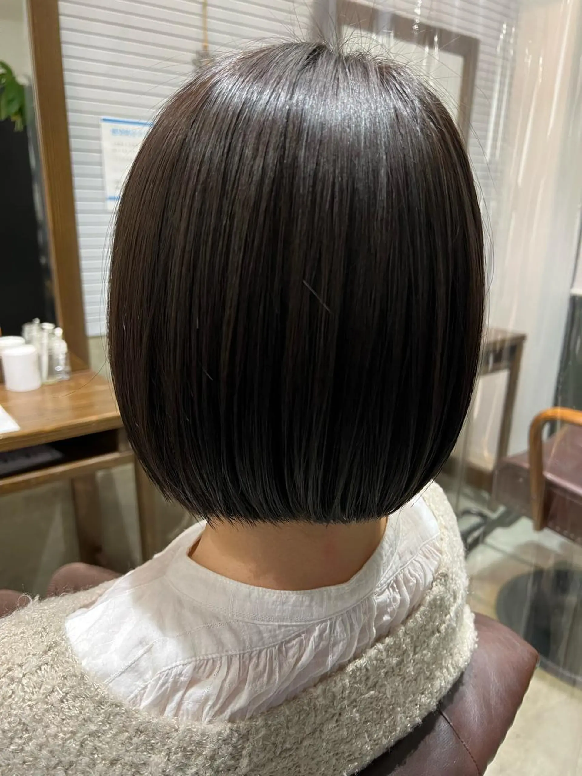 ショート カラー ボブ 山口 莉々香のヘアスタイル