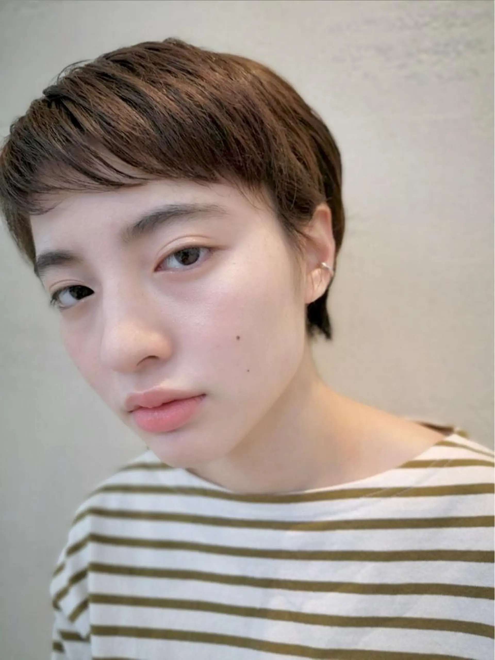 ショート カラー ショートヘア AND THE BRICKS所属・AND THE BRICKS北川珠紀の眉毛・アイブロウイメージ