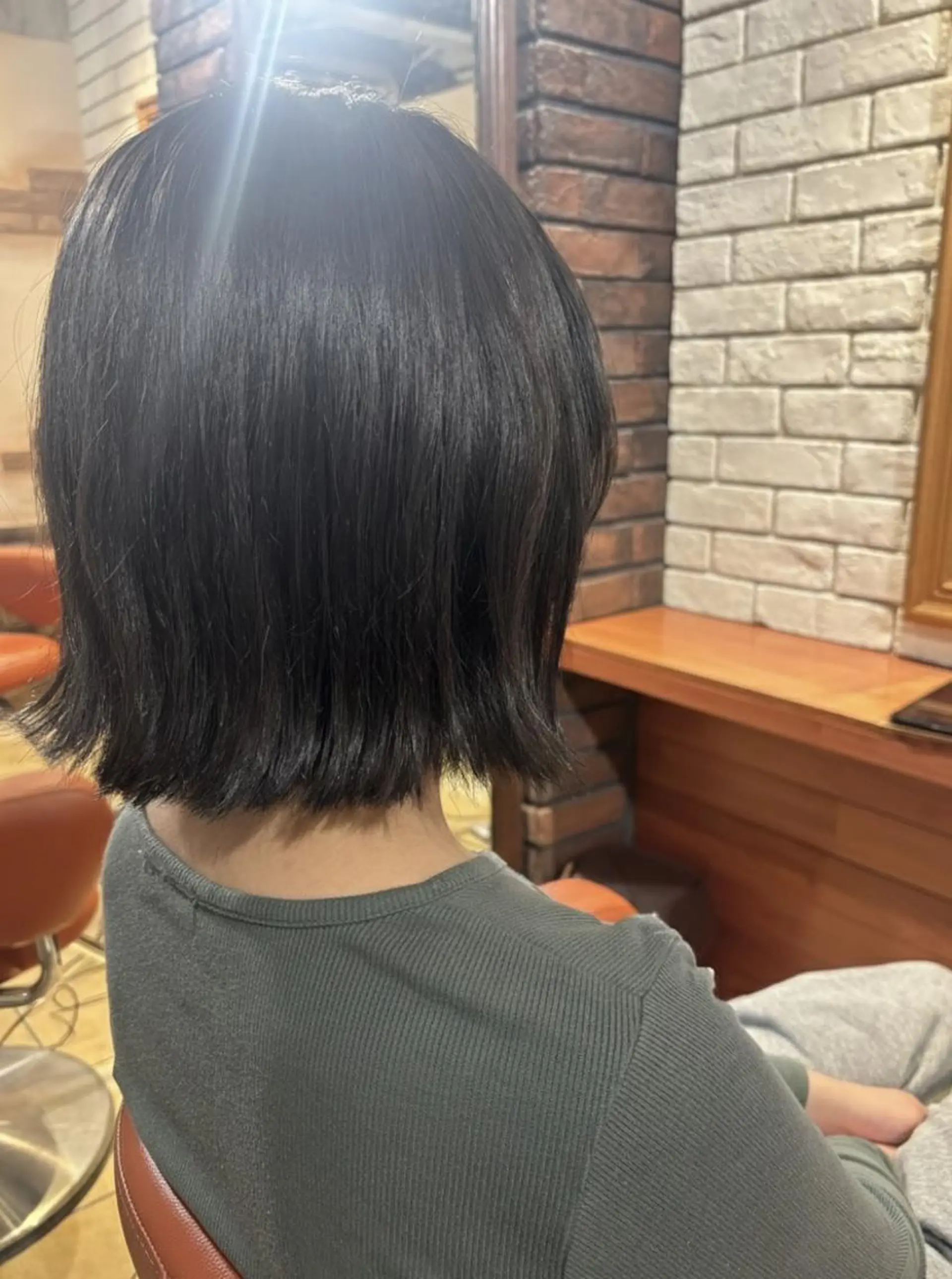ミディアム カラー 透明感カラー 外ハネヘア トリートメント カット ヘアカラー トリートメント ヘッドスパ flencia 丸 和博｜カットのヘアスタイル
