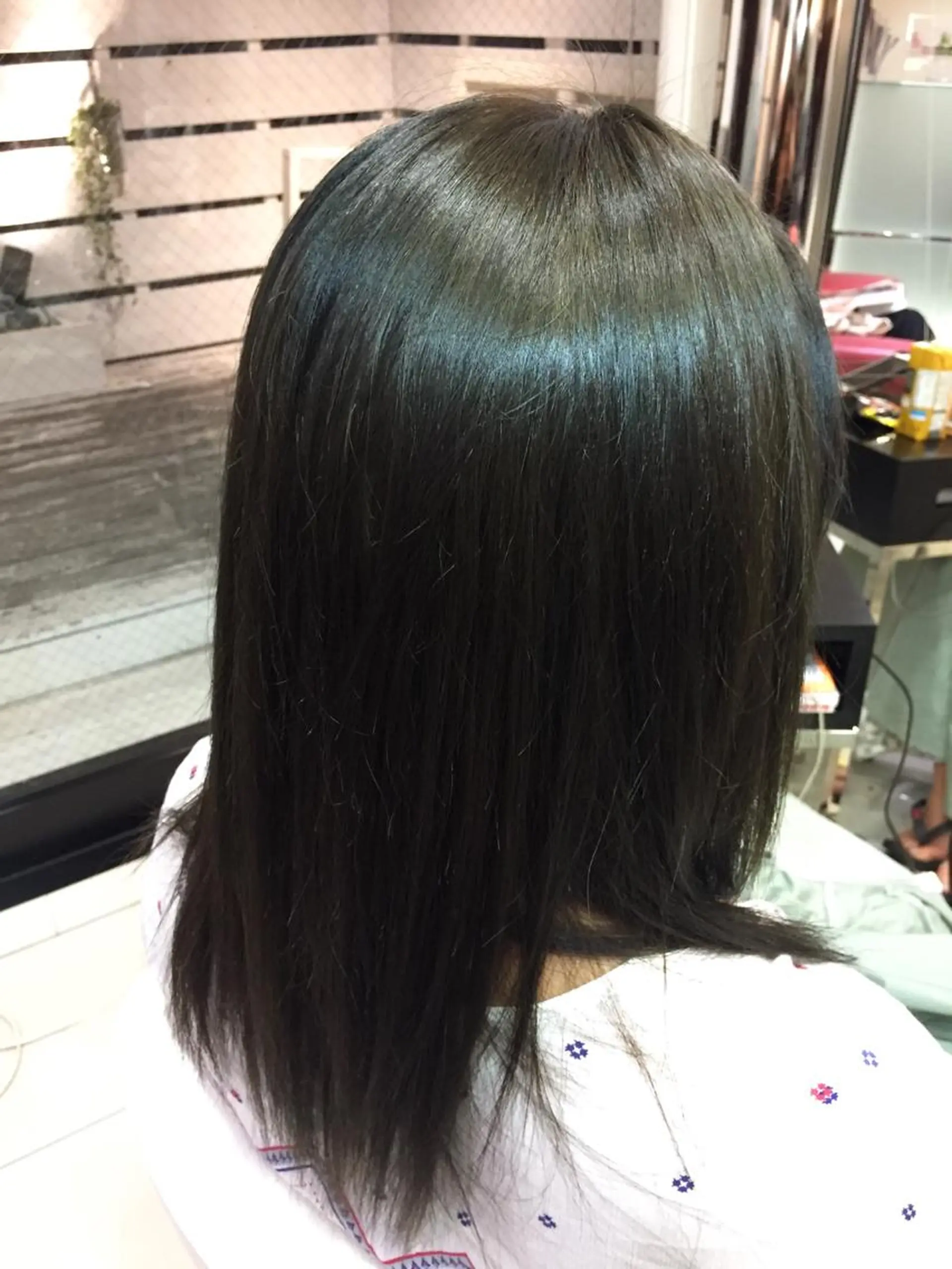 セミロング カラー ヘアカラー 縮毛矯正 🌼こやま かおり🌼のヘアスタイル