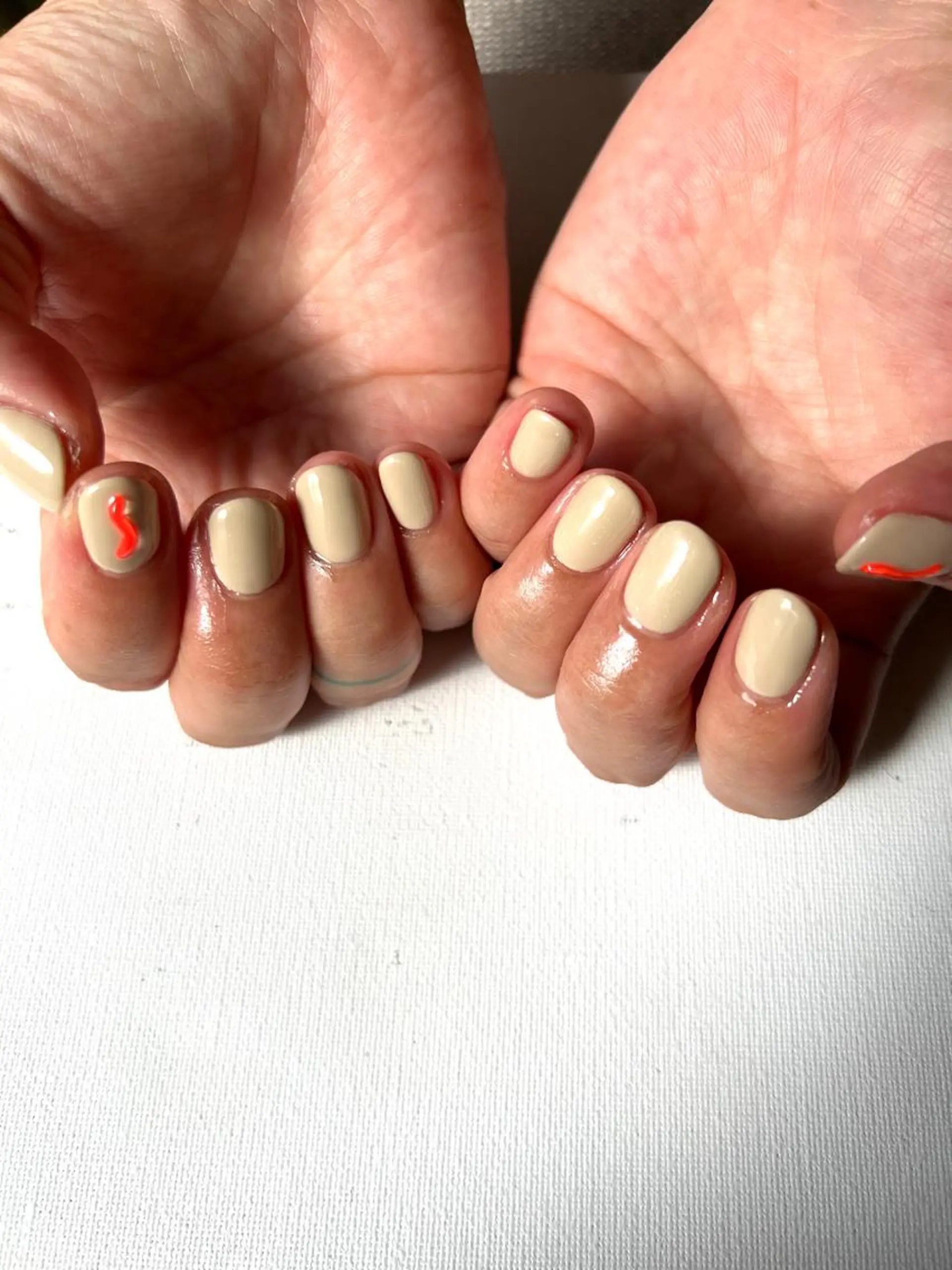 ネイル ワンカラーネイル オレンジ Ri.nail オクマトモカのネイルデザイン