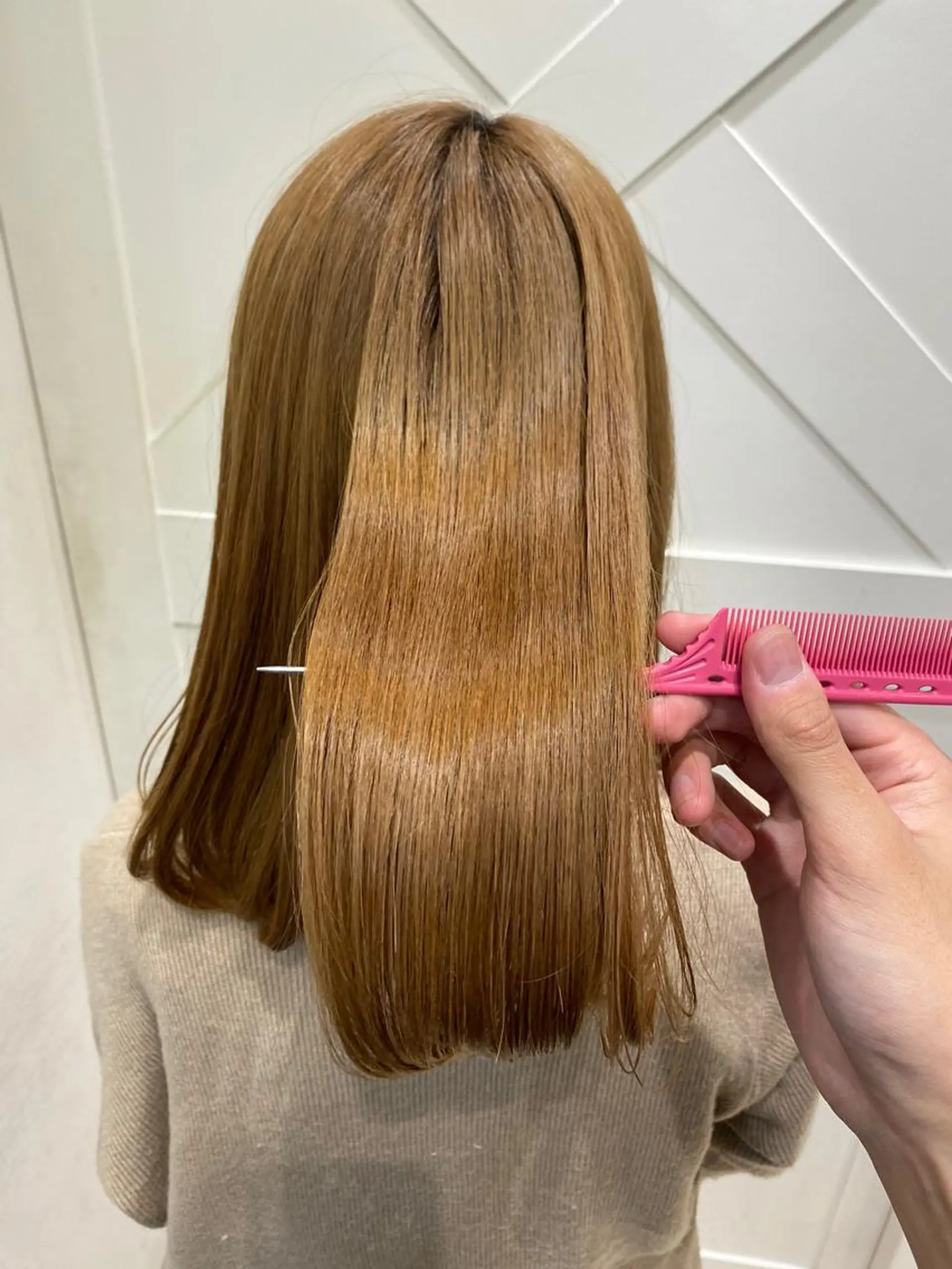 ハイトーン×レイヤー /RINのヘアスタイル