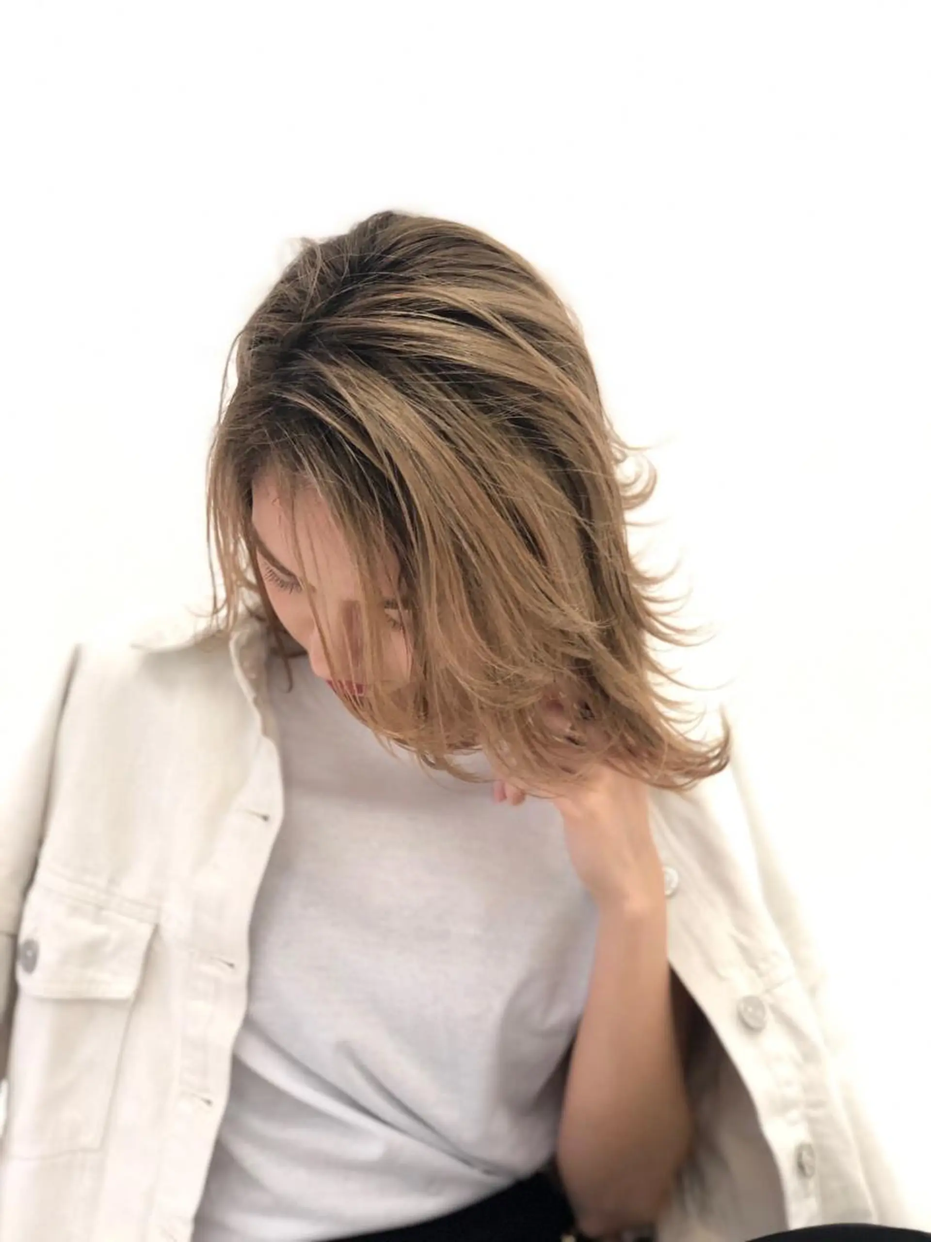 ミディアム カット ヘアカラー トリートメント 🌸ハイトーン 新田 廉 🌸のヘアスタイル