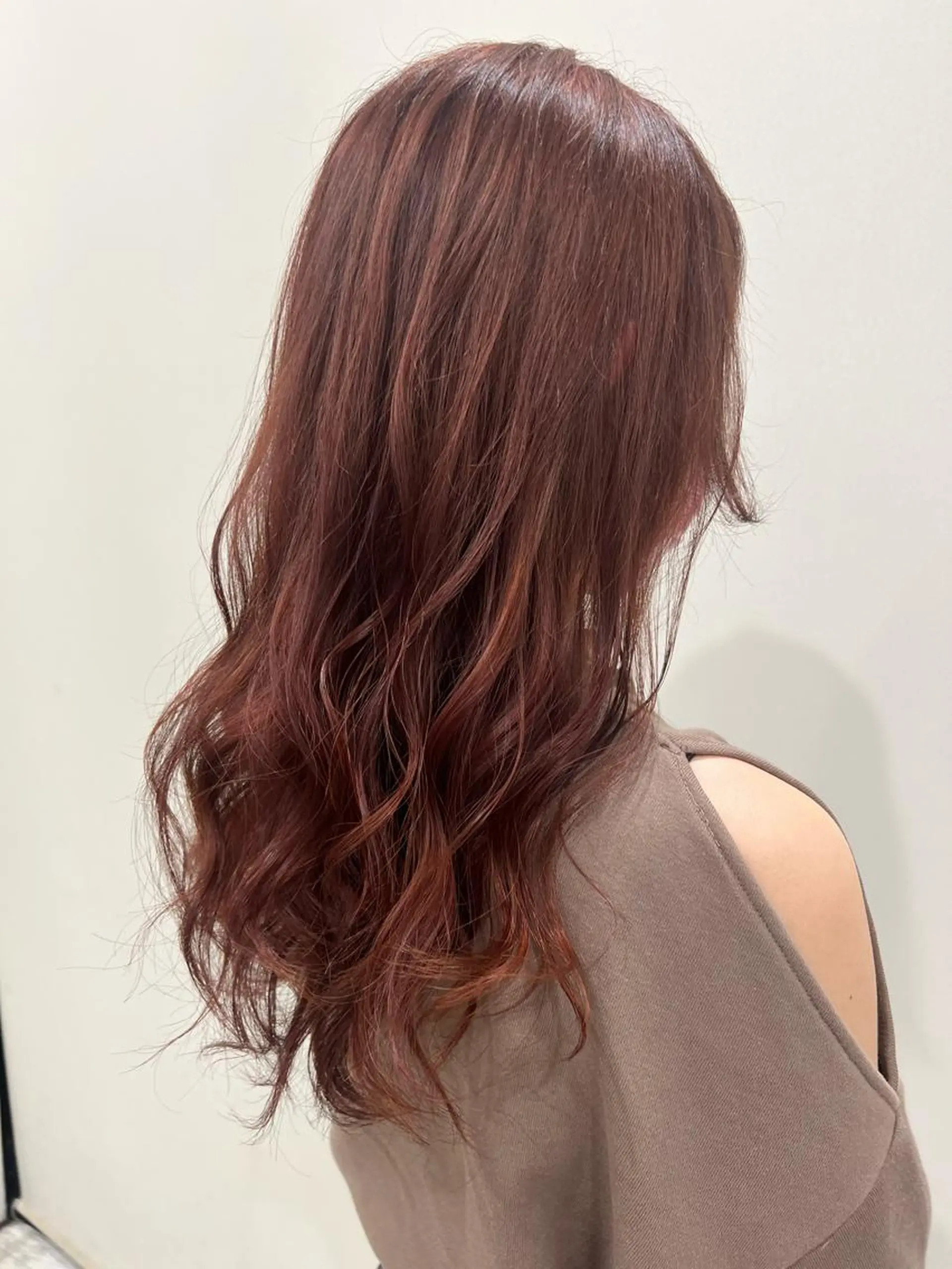 セミロング ピンクブラウン 山田 香織のヘアスタイル