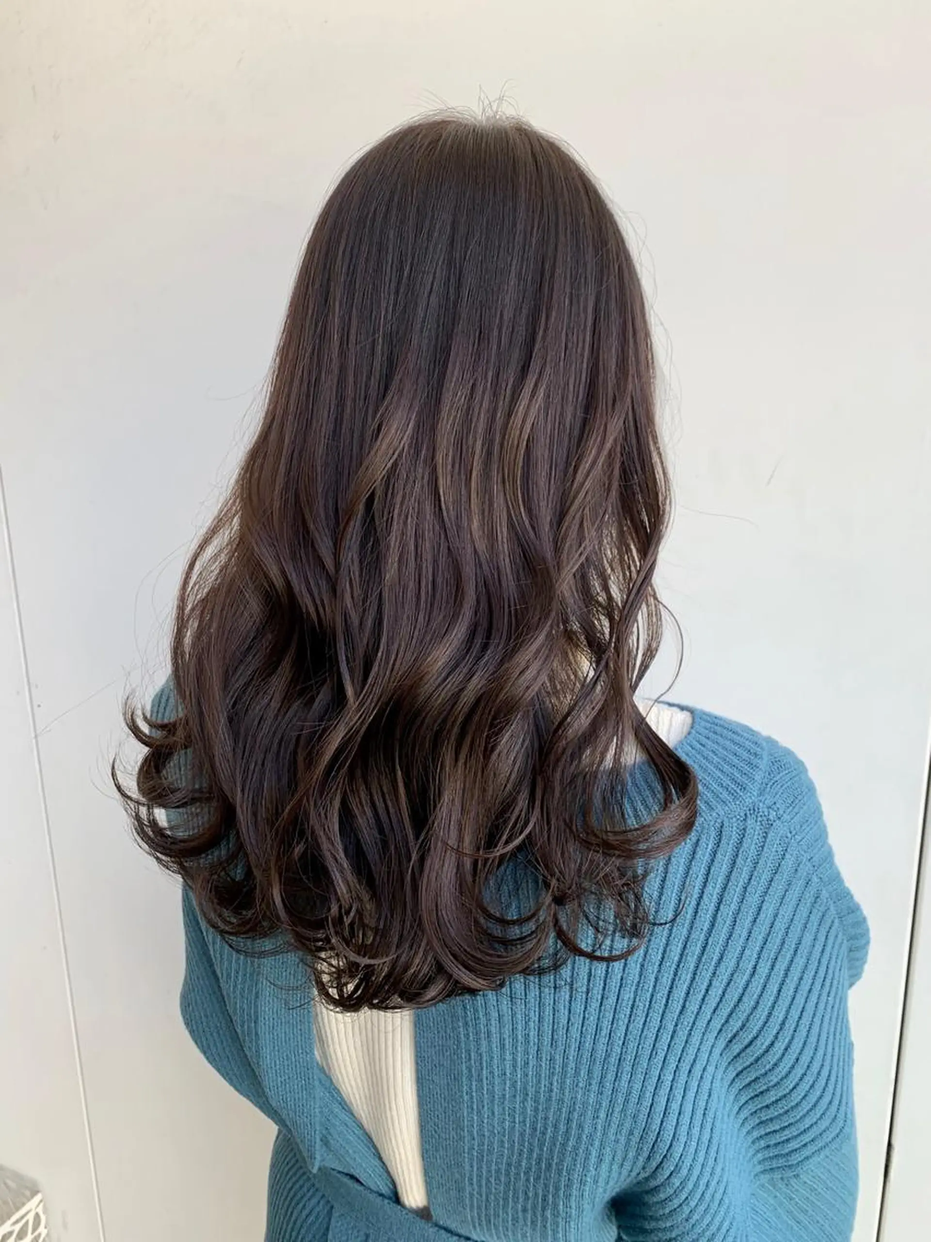 セミロング カラー グレージュ 中塚 義人のヘアスタイル