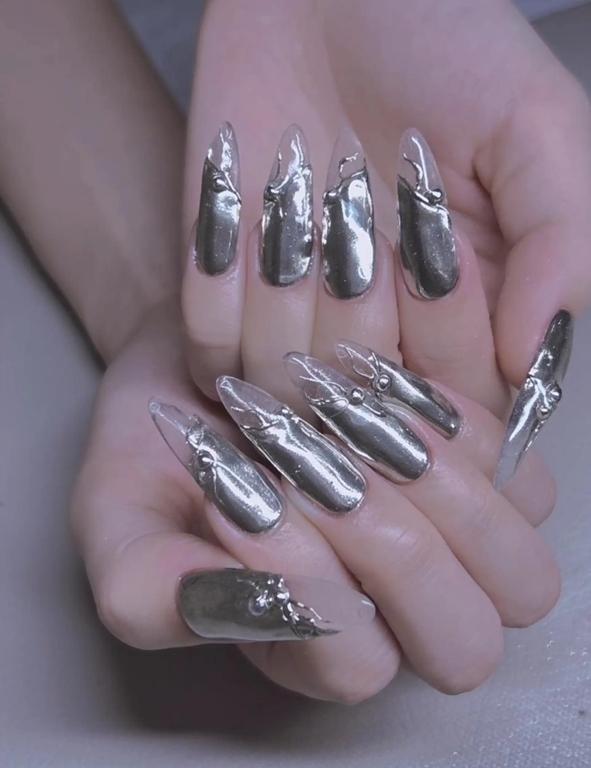 ネイル VIVIAN リサのネイルデザイン