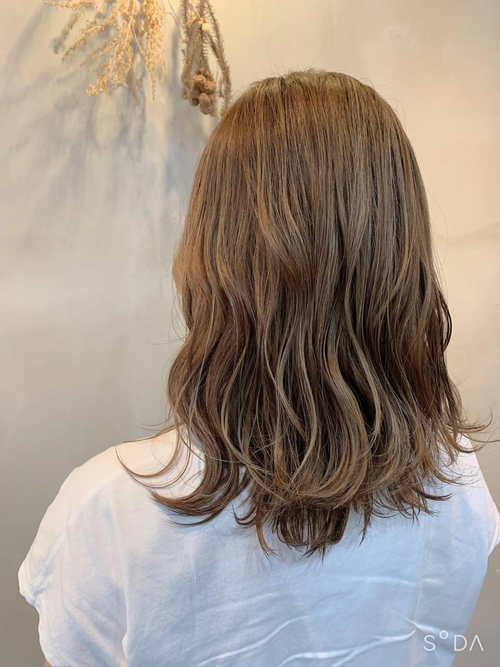 セミロング カット ヘアカラー トリートメント 山本 みきのヘアスタイル