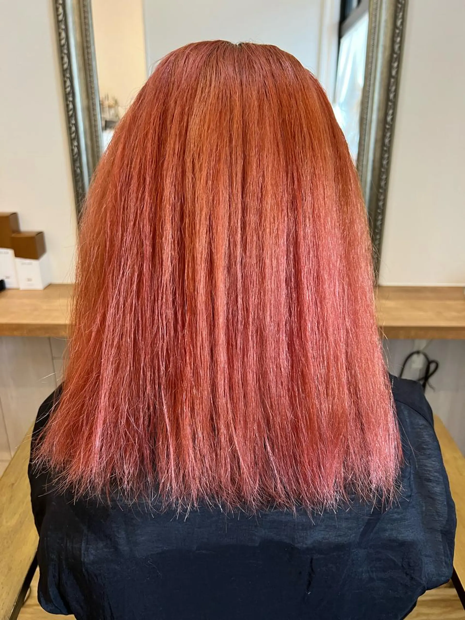 ロング カラー オレンジピンク 🐰ハイトーンカラー 畠山　渡🐰のヘアスタイル