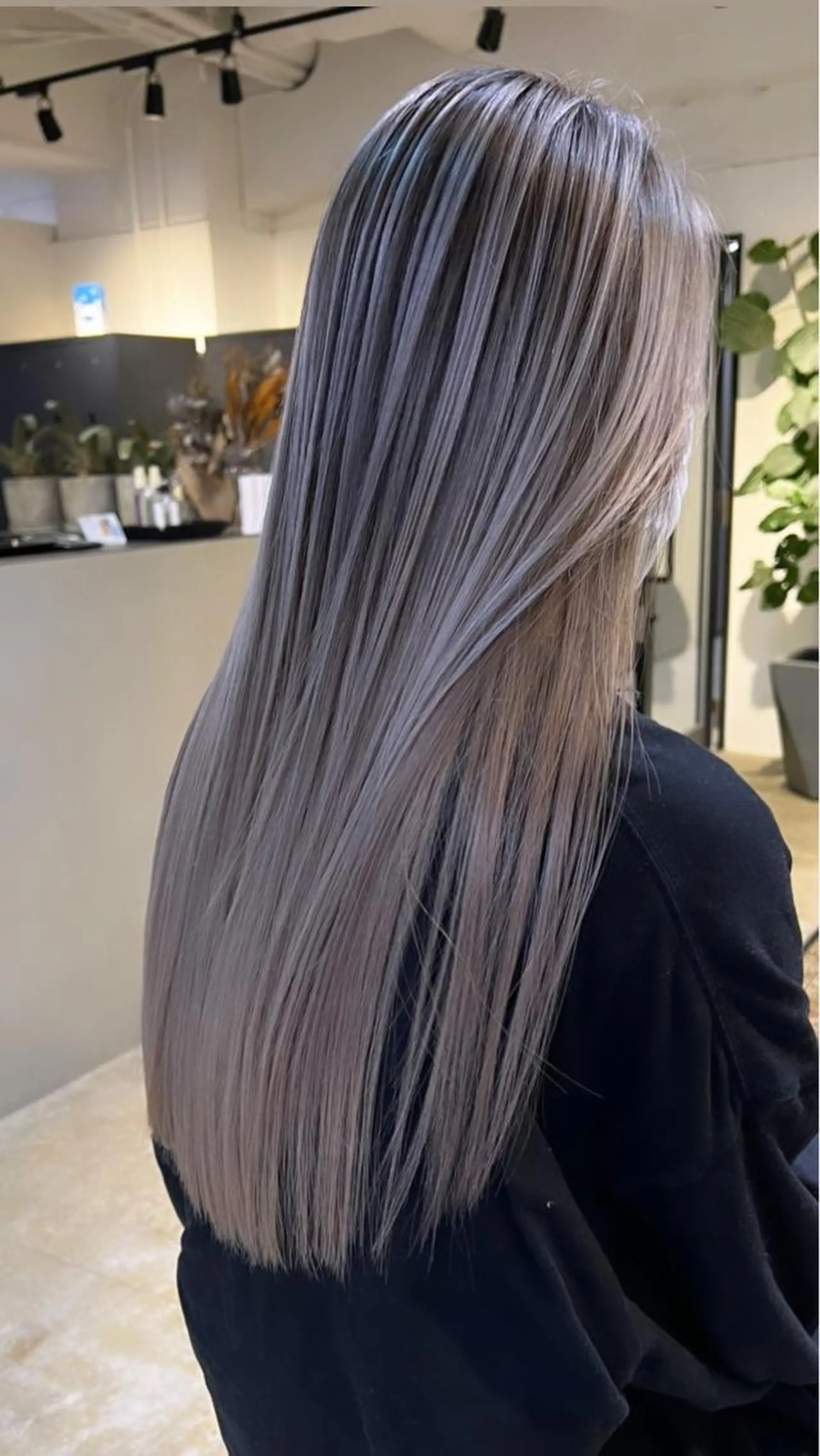 ロング カラー カット ヘアカラー Merly Osakaのヘアスタイル