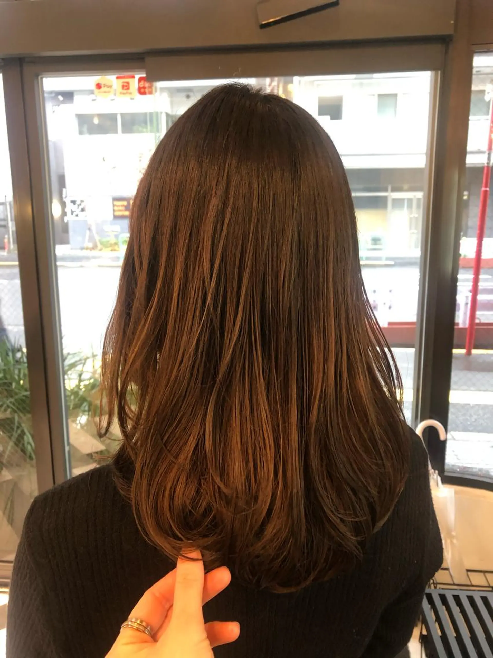 ミディアム カラー 貴方に似合うを見つけ ます🌱市川リョウカのヘアスタイル