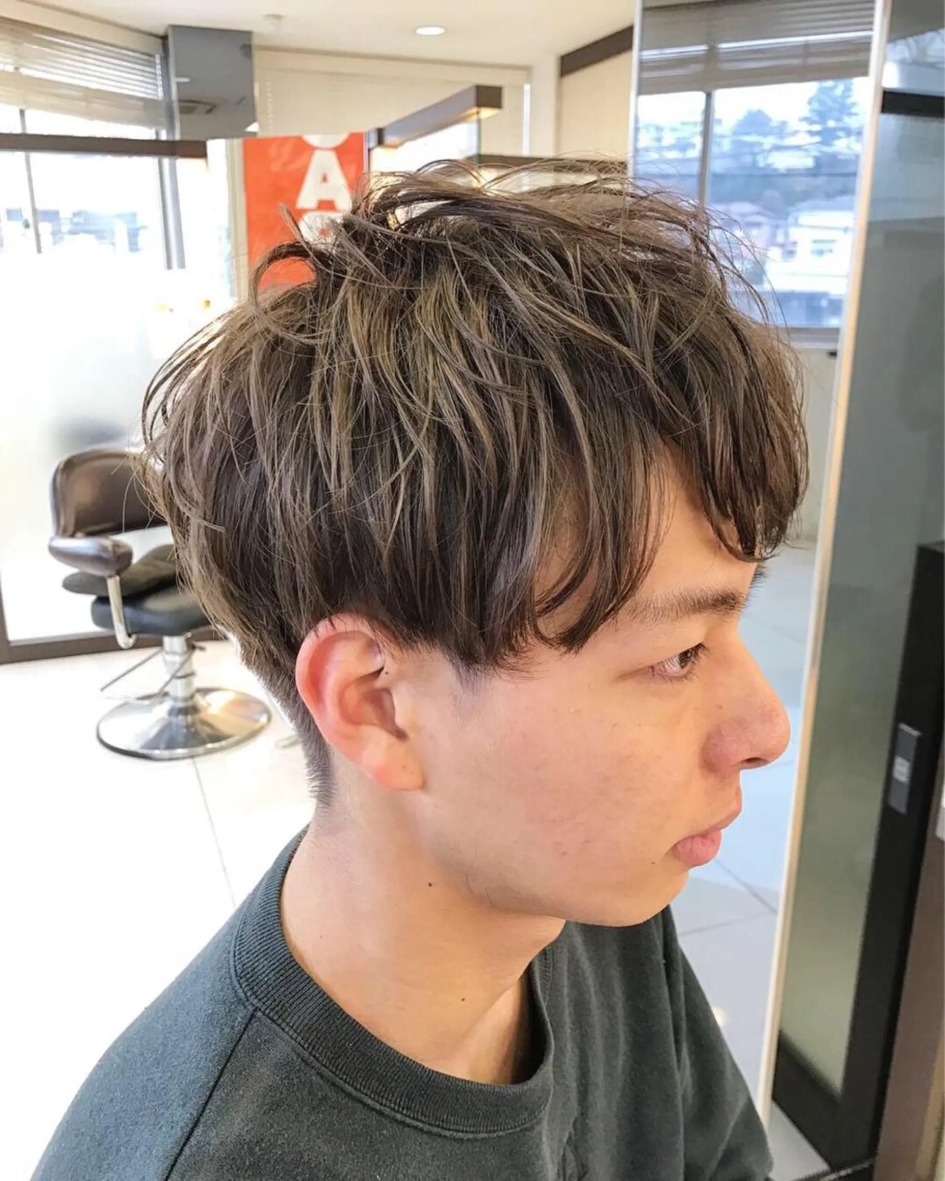 ショート カラー メンズ マッシュ メンズパーマ ツーブロック グレージュ カット ヘアカラー 🟦メンズパーマ🟦 横浜駅｜小上馬淳司のヘアスタイル