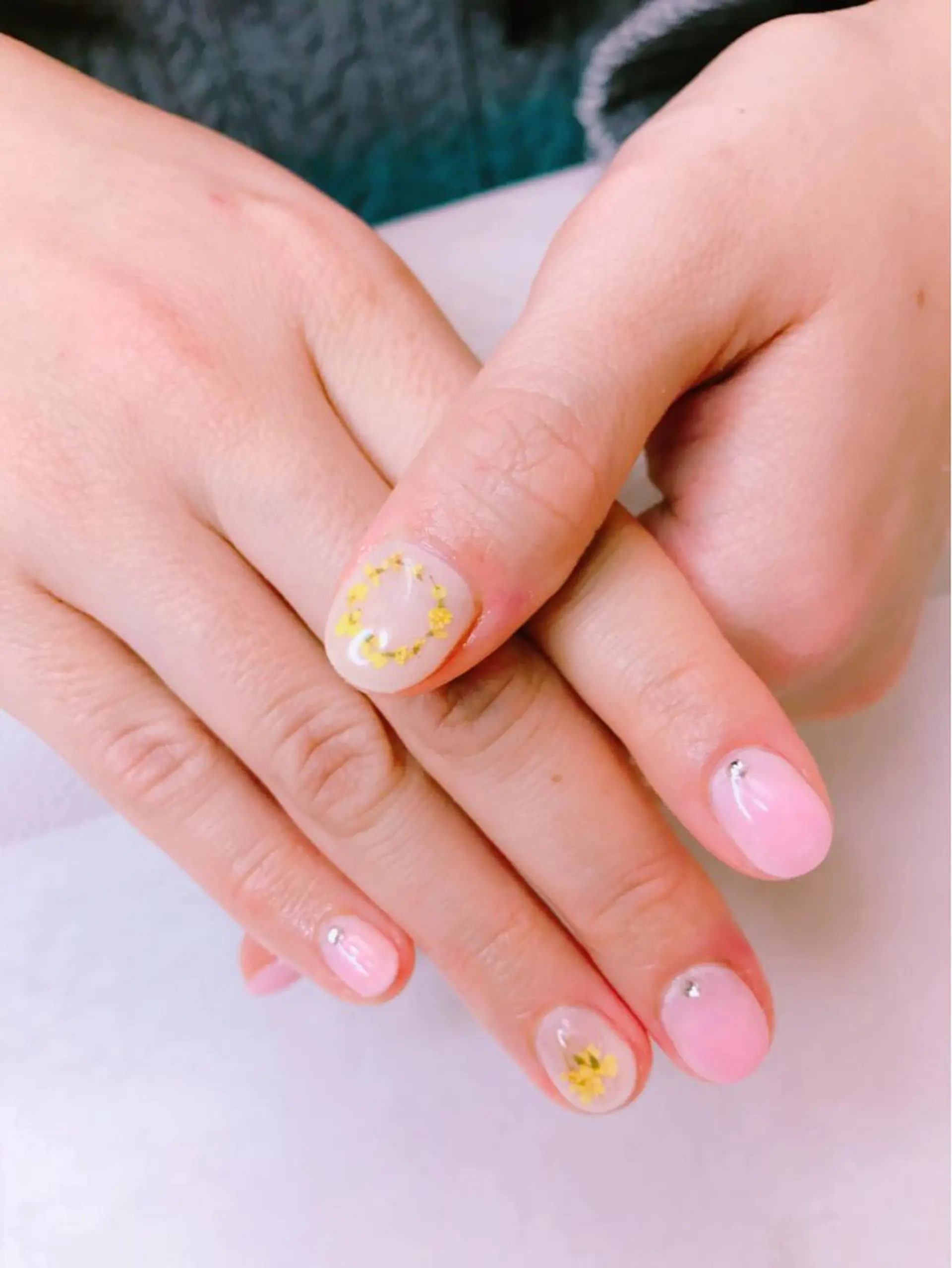 ミディアム カラー パーマ ヘアアレンジ キッズ ネイル マツエク・マツパ Sunny side nailのネイルデザイン