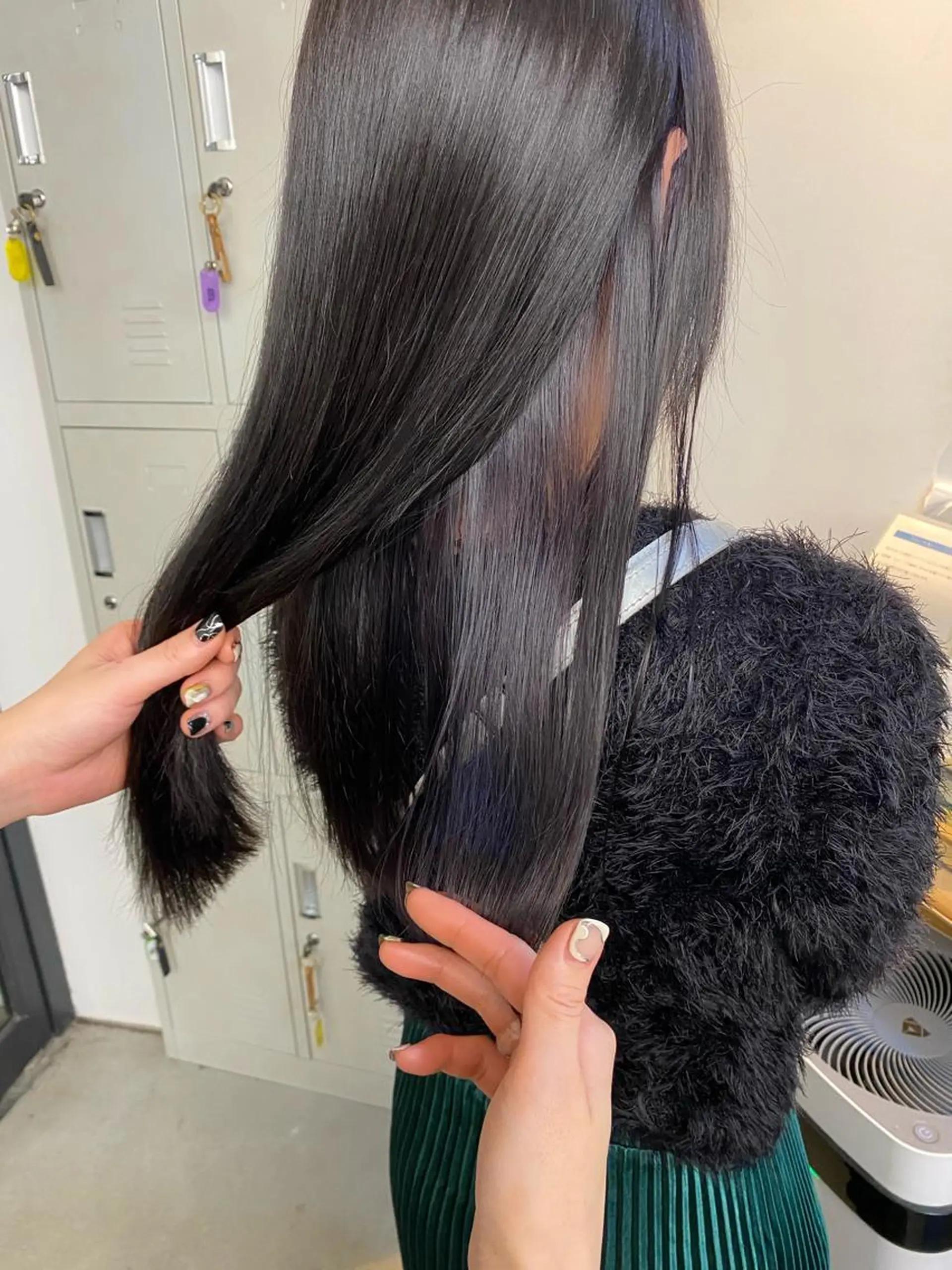 ロング カラー パーマ ヘアアレンジ メンズ キッズ ネイル マツエク・マツパ メンズインナーカラー アッシュ 透明感カラー インナーカラー 暖色系/透明感 治野心のヘアスタイル