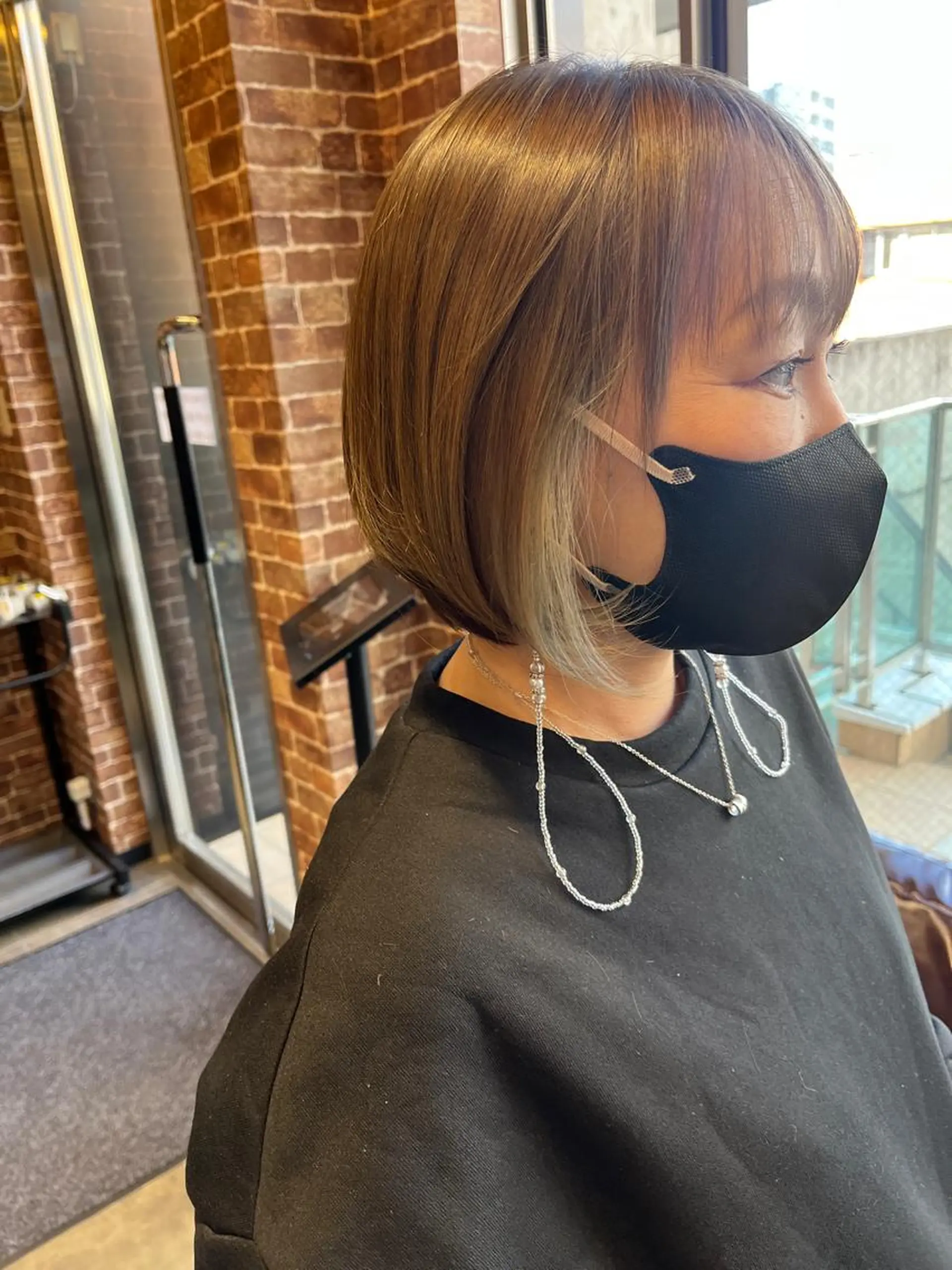 ミディアム カラー パーマ ヘアアレンジ メンズ キッズ ネイル マツエク・マツパ アイブロウ ミディアムパーマ メンズハイライト メンズパーマ ブラウンカラー ケアカラー カット 久木原 ゆりのヘアスタイル