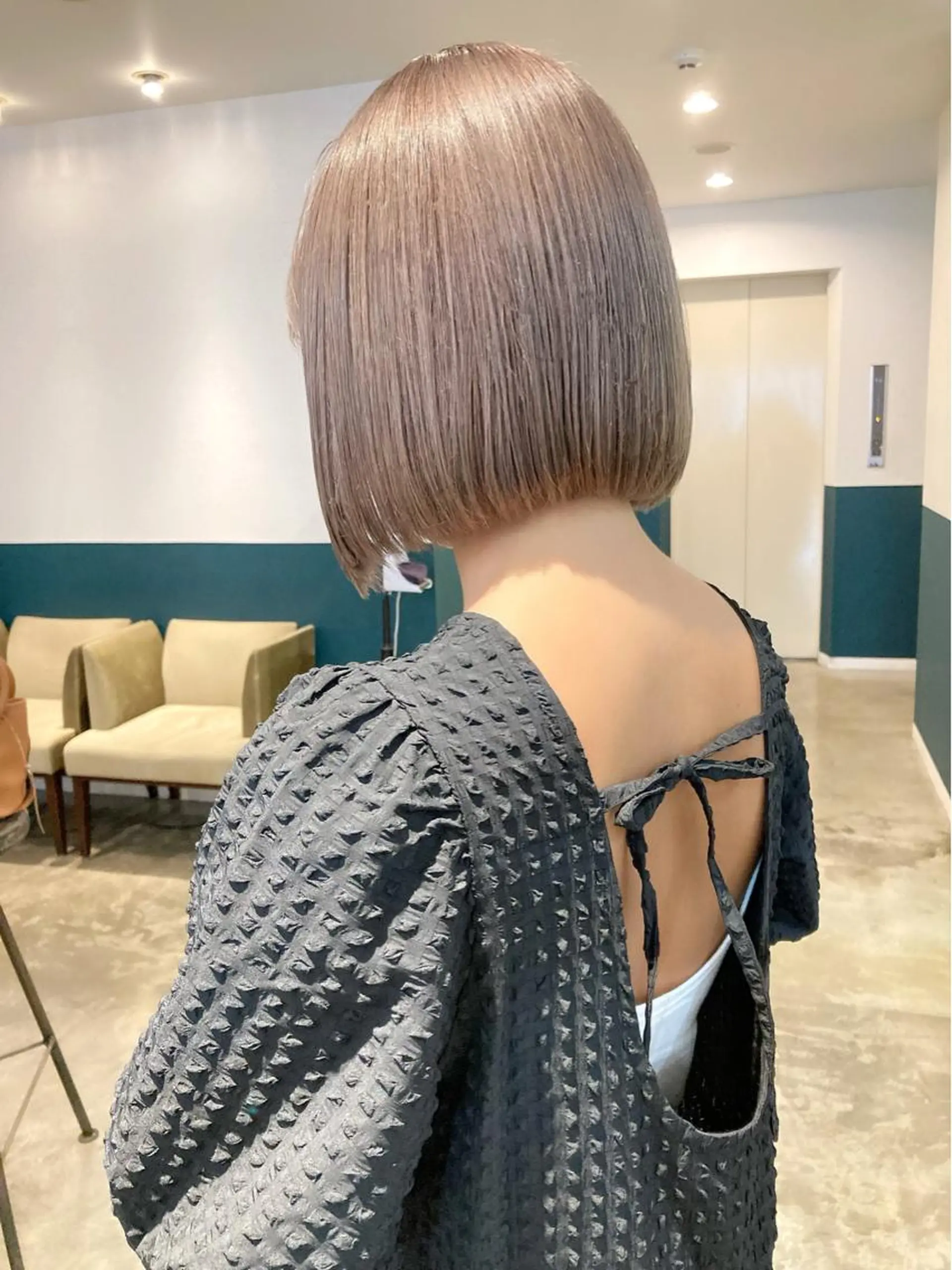 ショート カラー ブリーチ グレージュ ラベンダーカラー ラベンダーグレージュ ラベンダーグレー ヘアカラー カラーリスト菅野 竜矢🌈のヘアスタイル