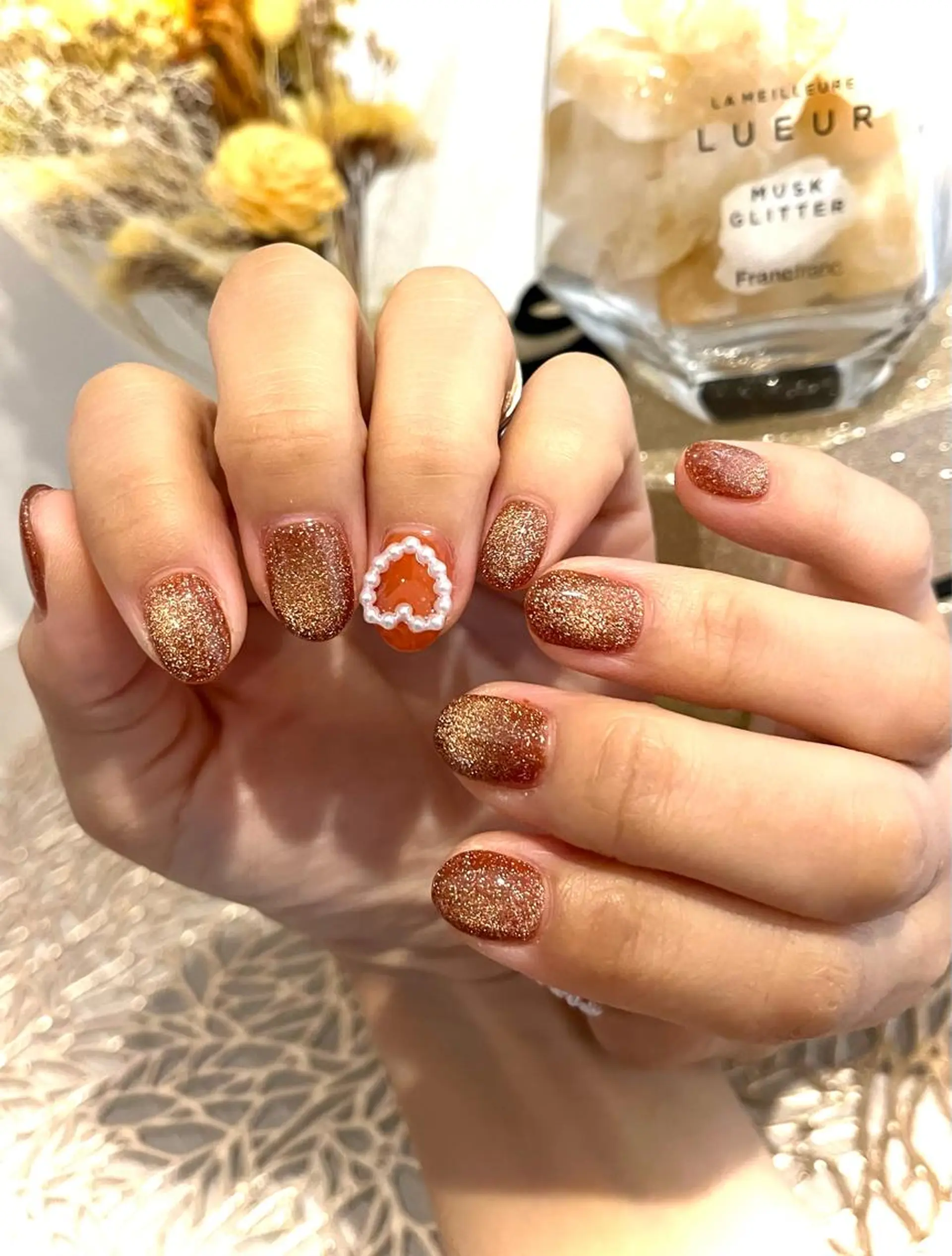 ネイル ジェルネイル キラキラネイル 韓国ネイル マグネットネイル パラジェル ハンドネイル nails' it...のネイルデザイン