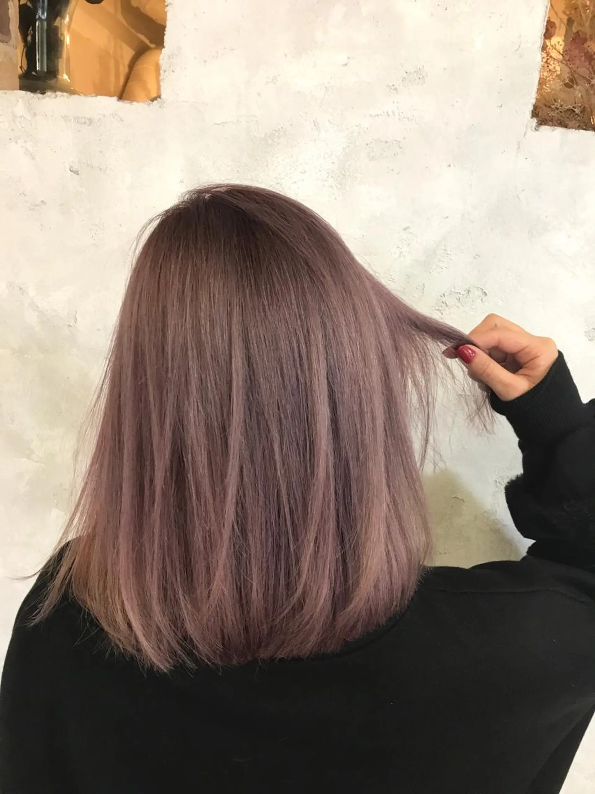 ミディアム アッシュ 新井 広樹のヘアスタイル
