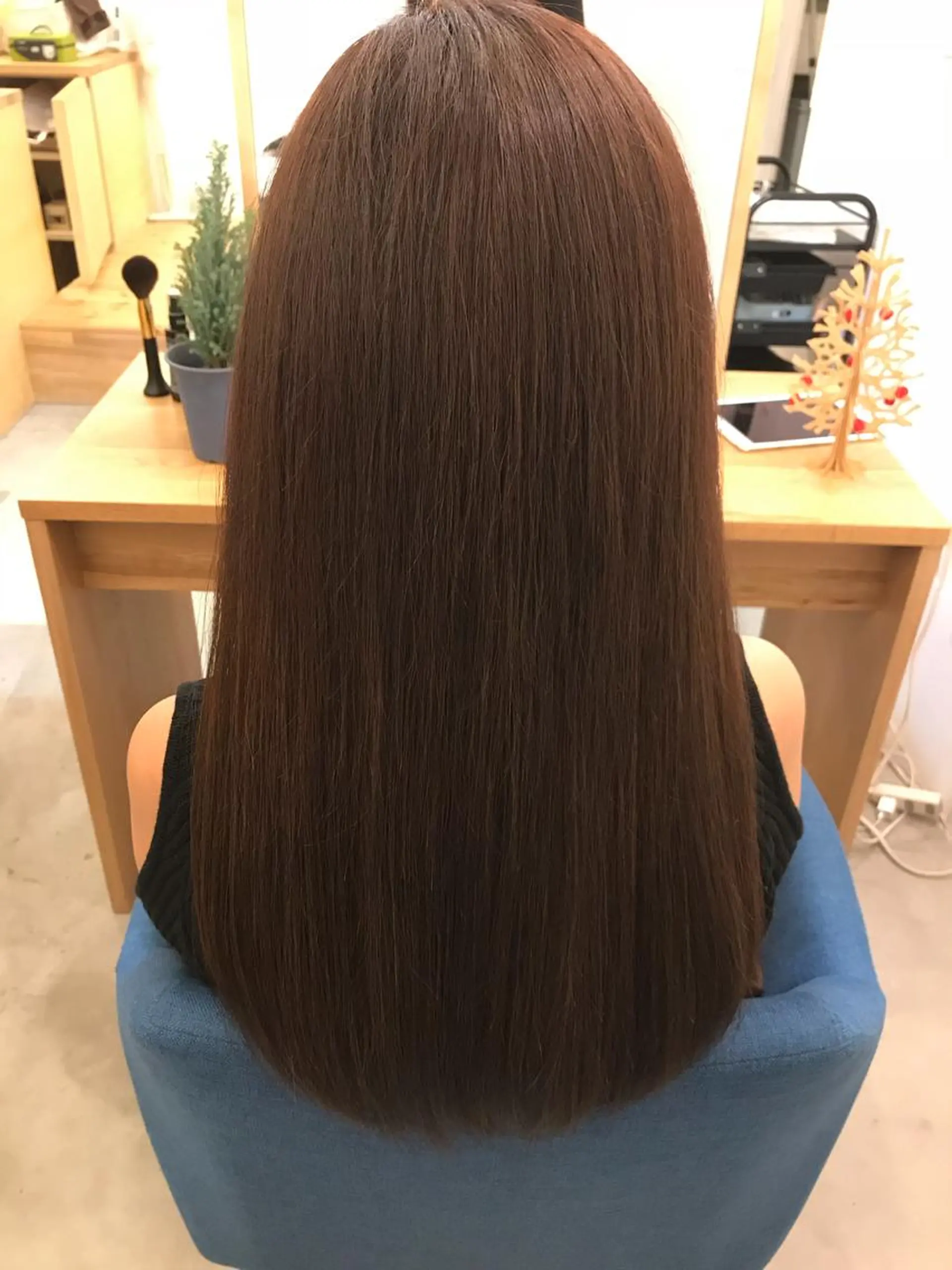 ロング カラー 山口 穂野香のヘアスタイル
