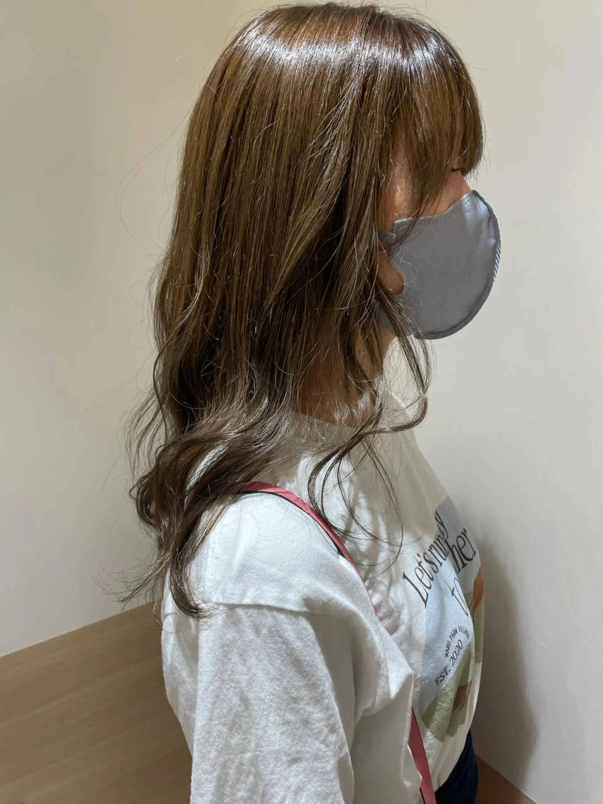 ロング カラー ブラウンカラー ケアカラー マットブラウン ピンクカラー ピンクブラウン カット ヘアカラー 天野 瑠真のヘアスタイル