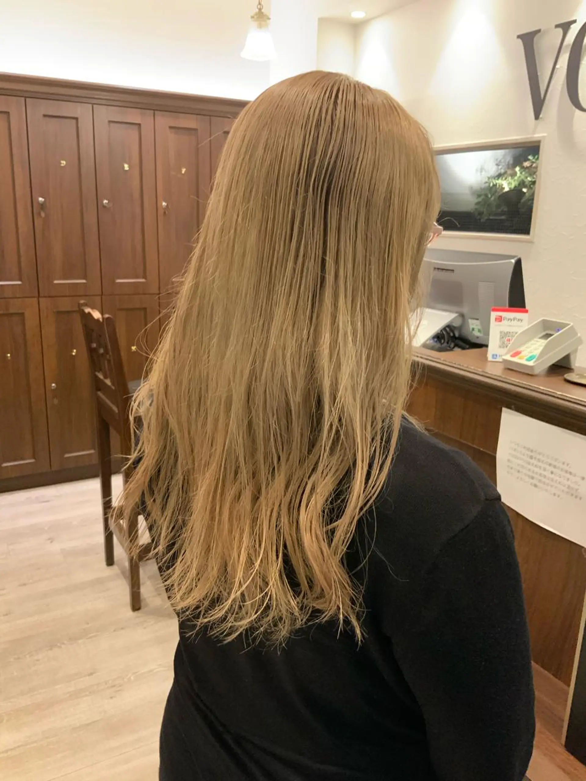 セミロング カラー 🌿ストレート🌿 髪質改善☘️シュウヤのヘアスタイル