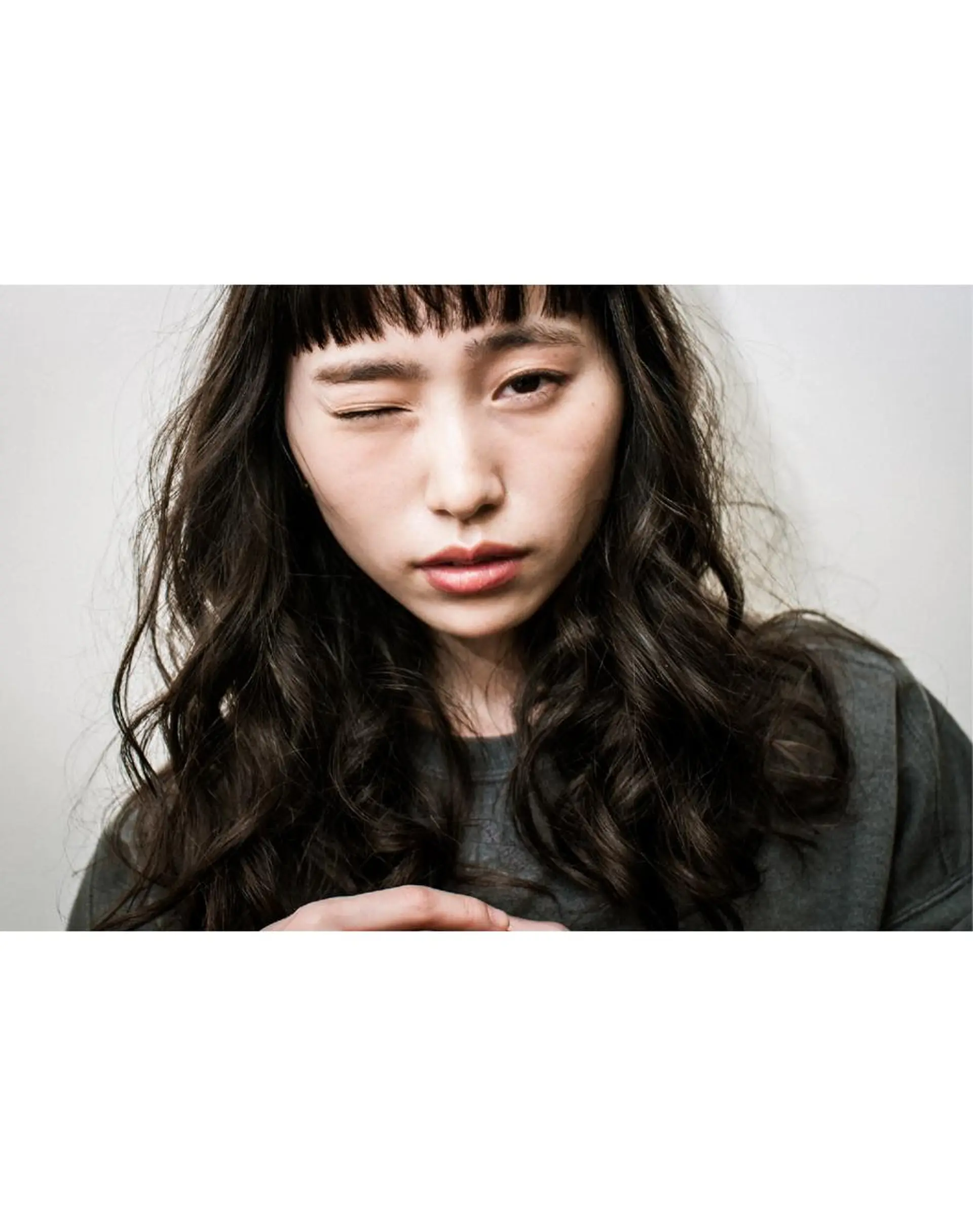 ロング 國村 優のヘアスタイル