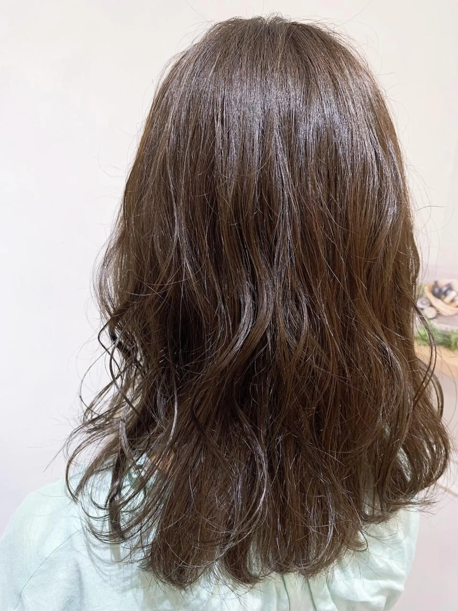 セミロング 髪質改善お任せ ください♪ひとみのヘアスタイル