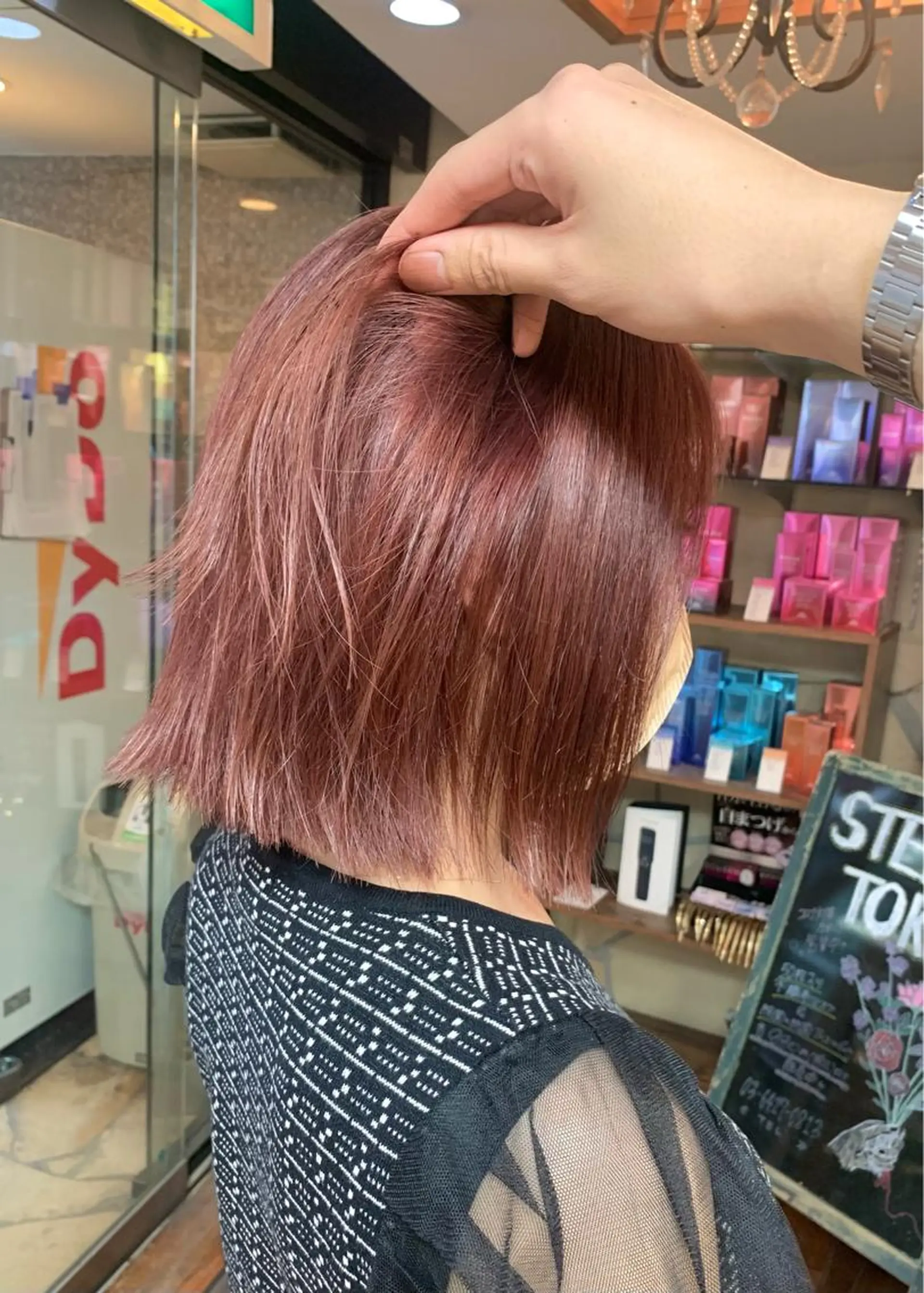 ショート カラー ブラウンカラー ピンクカラー ピンクブラウン ヘアカラー トリートメント LUMO所属・矢野 晃平のヘアスタイル