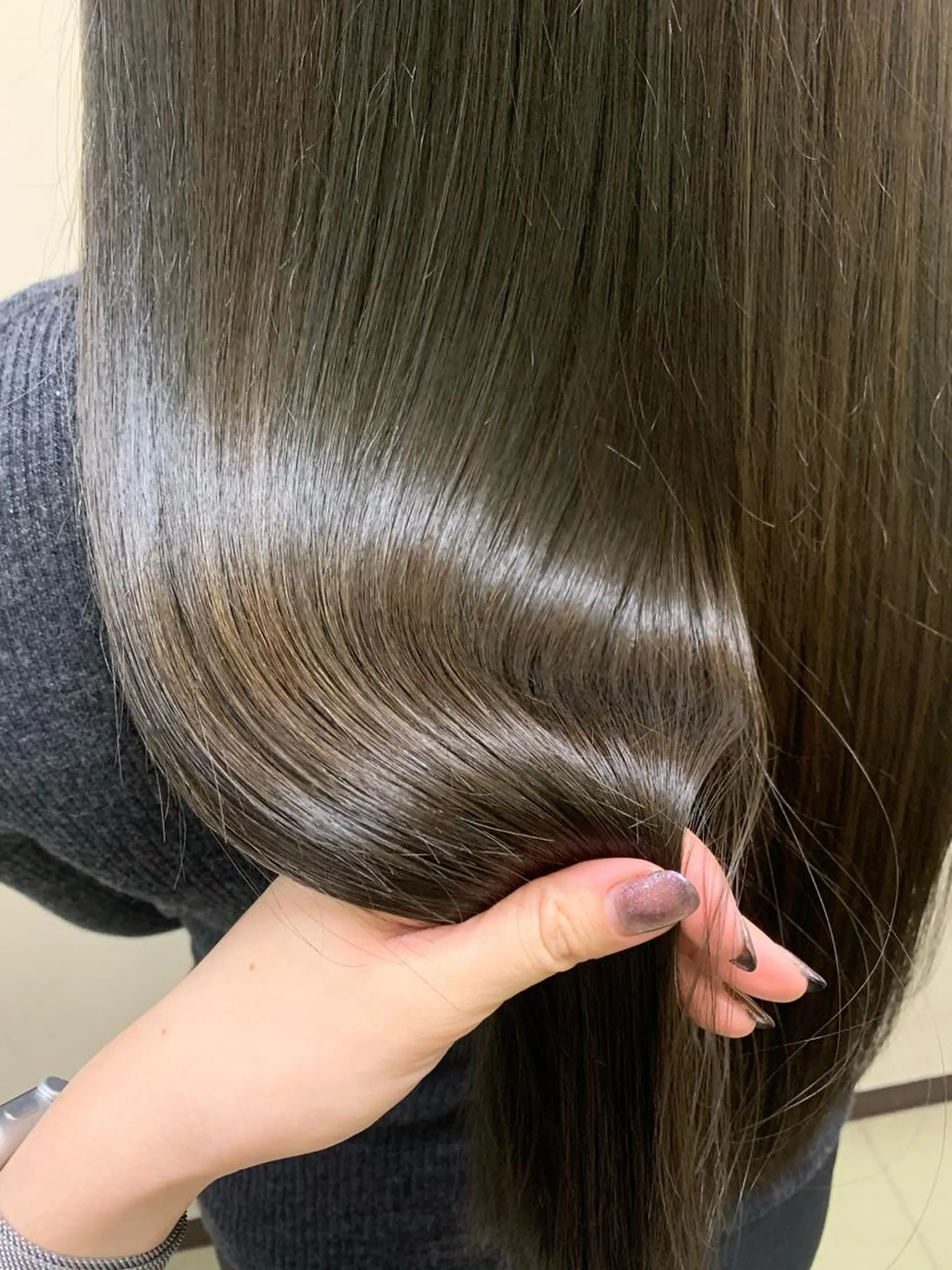 ロング ハイライト 髪質改善 レイヤーカット トリートメント カット ヘアカラー トリートメント ayaka 髪質改善レイヤーのヘアスタイル