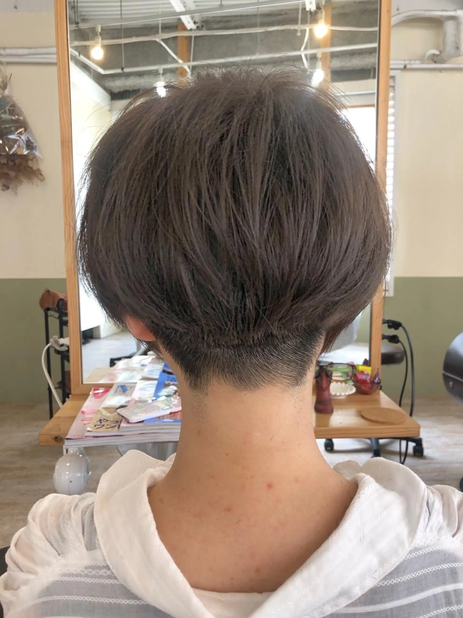 ショート カラー ハイライトカラー ハイライト ショートヘア カット ヘアカラー Agu  清尾 浩昭のヘアスタイル