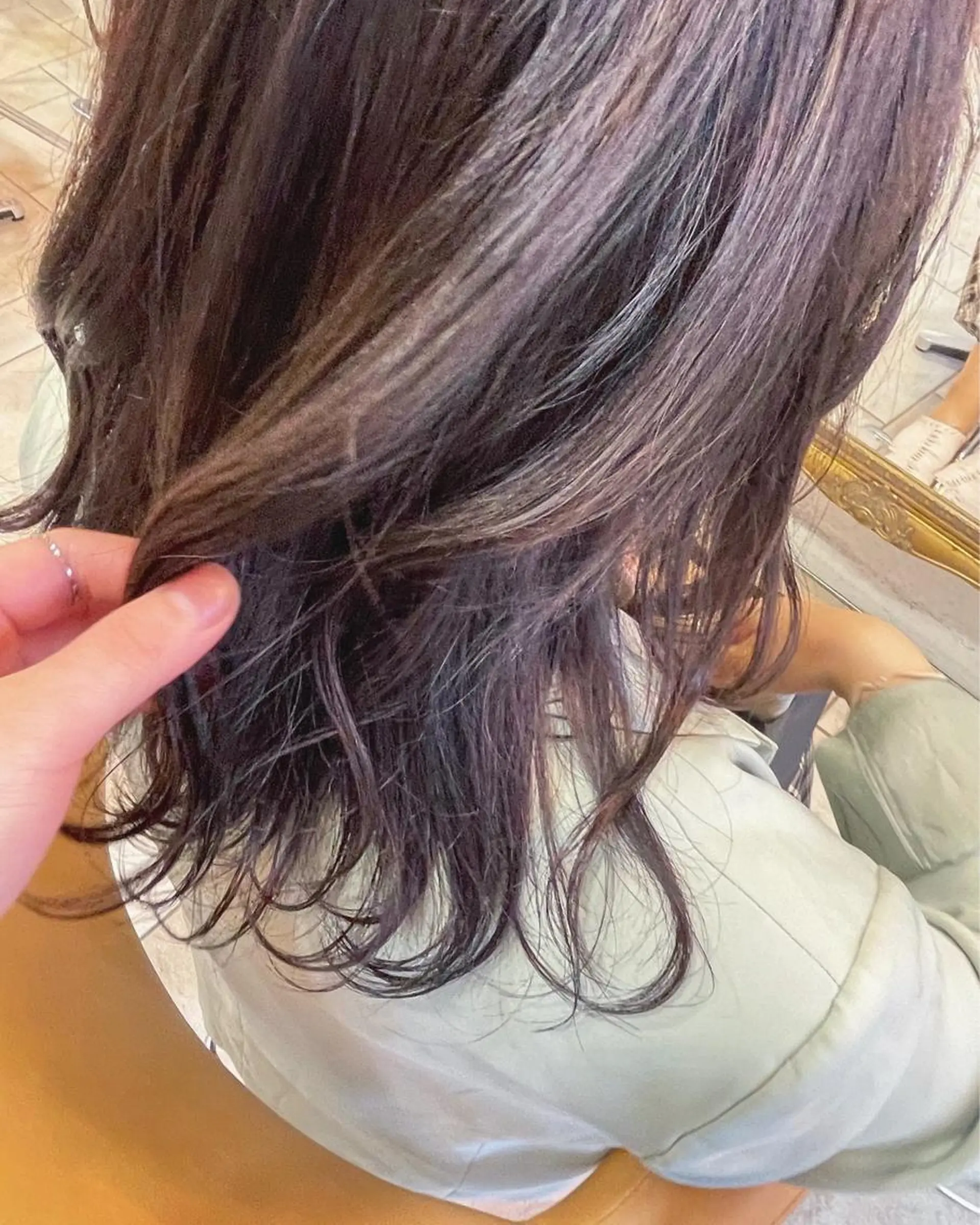 セミロング カラー カット パーマ 外山 なつ美のネイルデザイン