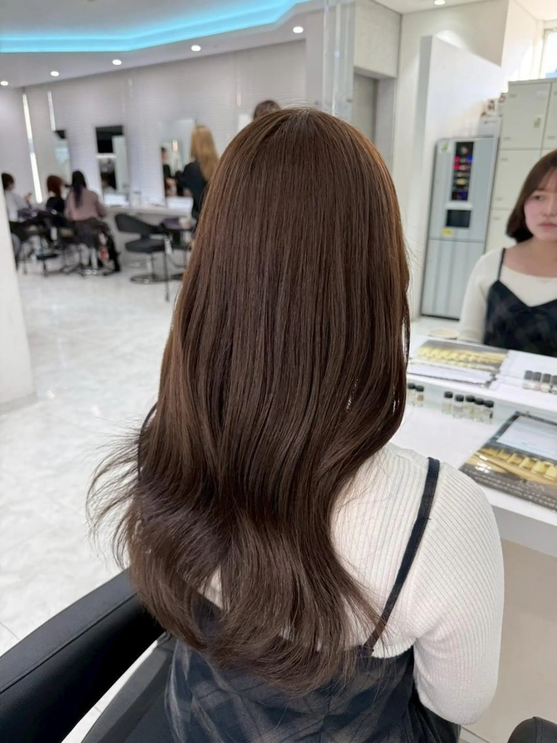 カラー *モデル募集🪞 うる艶カラー🪞のヘアスタイル