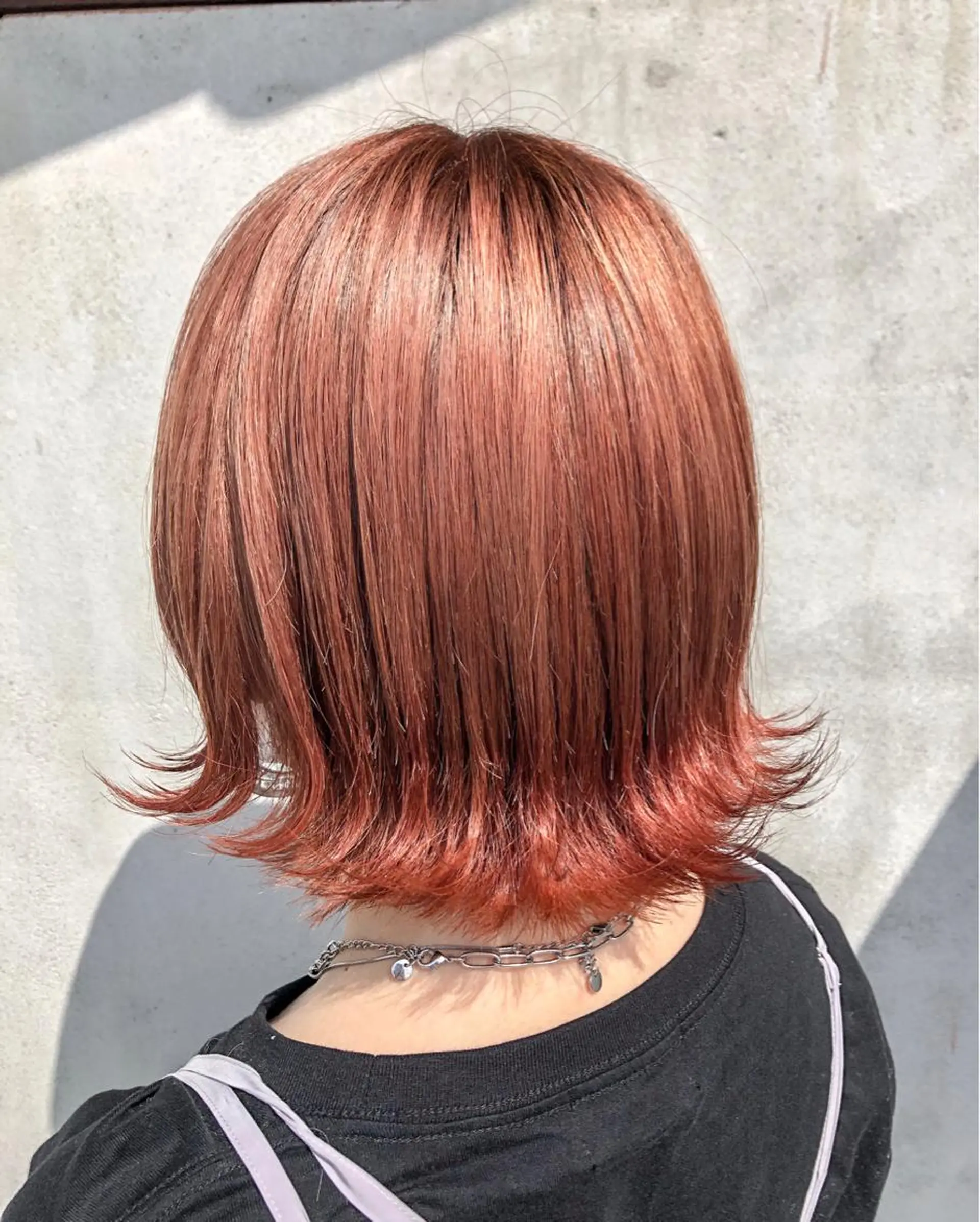 ミディアム カラー ベージュカラー グラデーションカラー オレンジ オレンジベージュ 佐藤 美聡のヘアスタイル