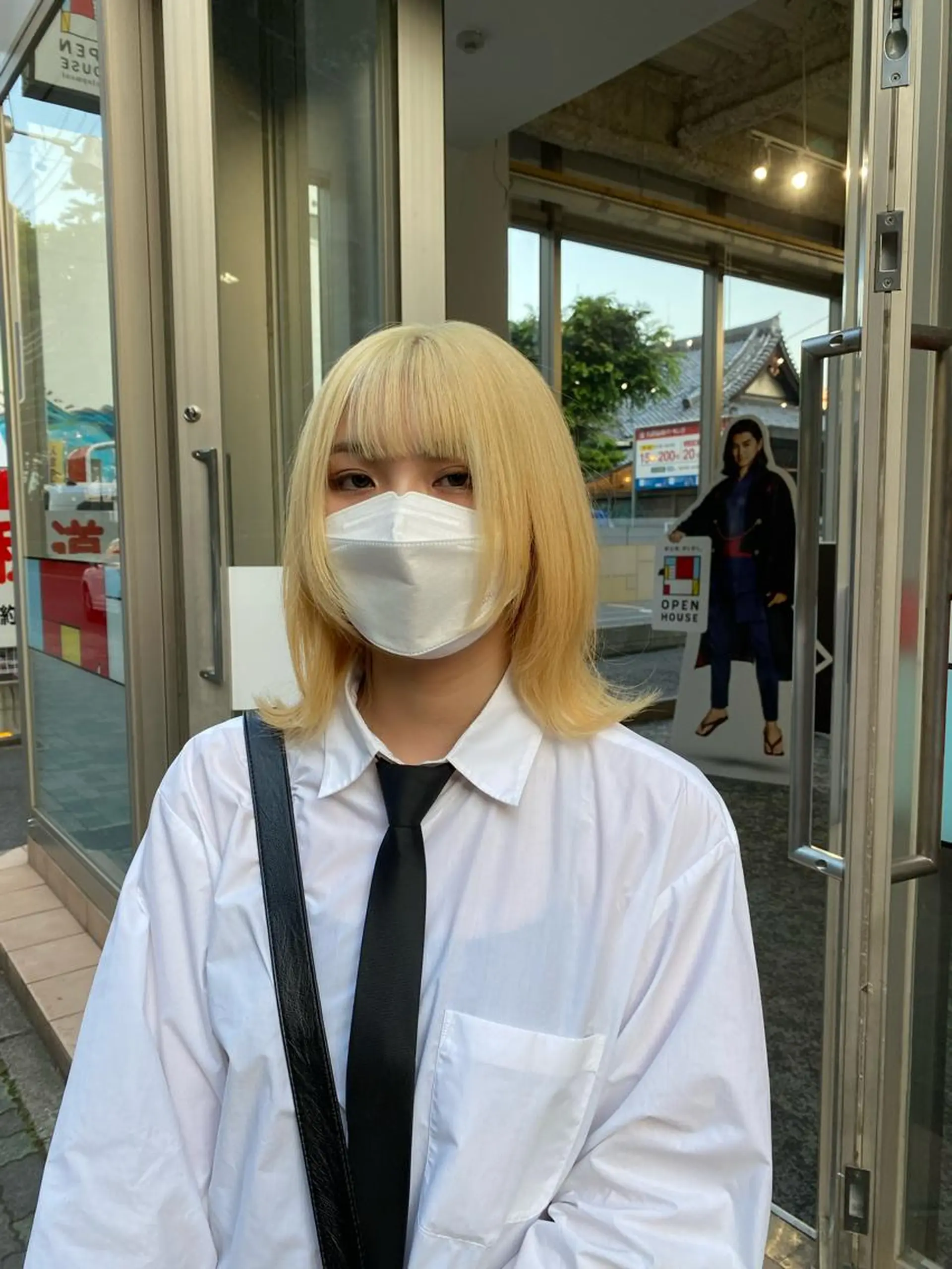 カラー 抜きっぱなしブロンド ブロンド カット ヘアカラー トリートメント 鈴木/ニュアンス パーマ/メンズのヘアスタイル