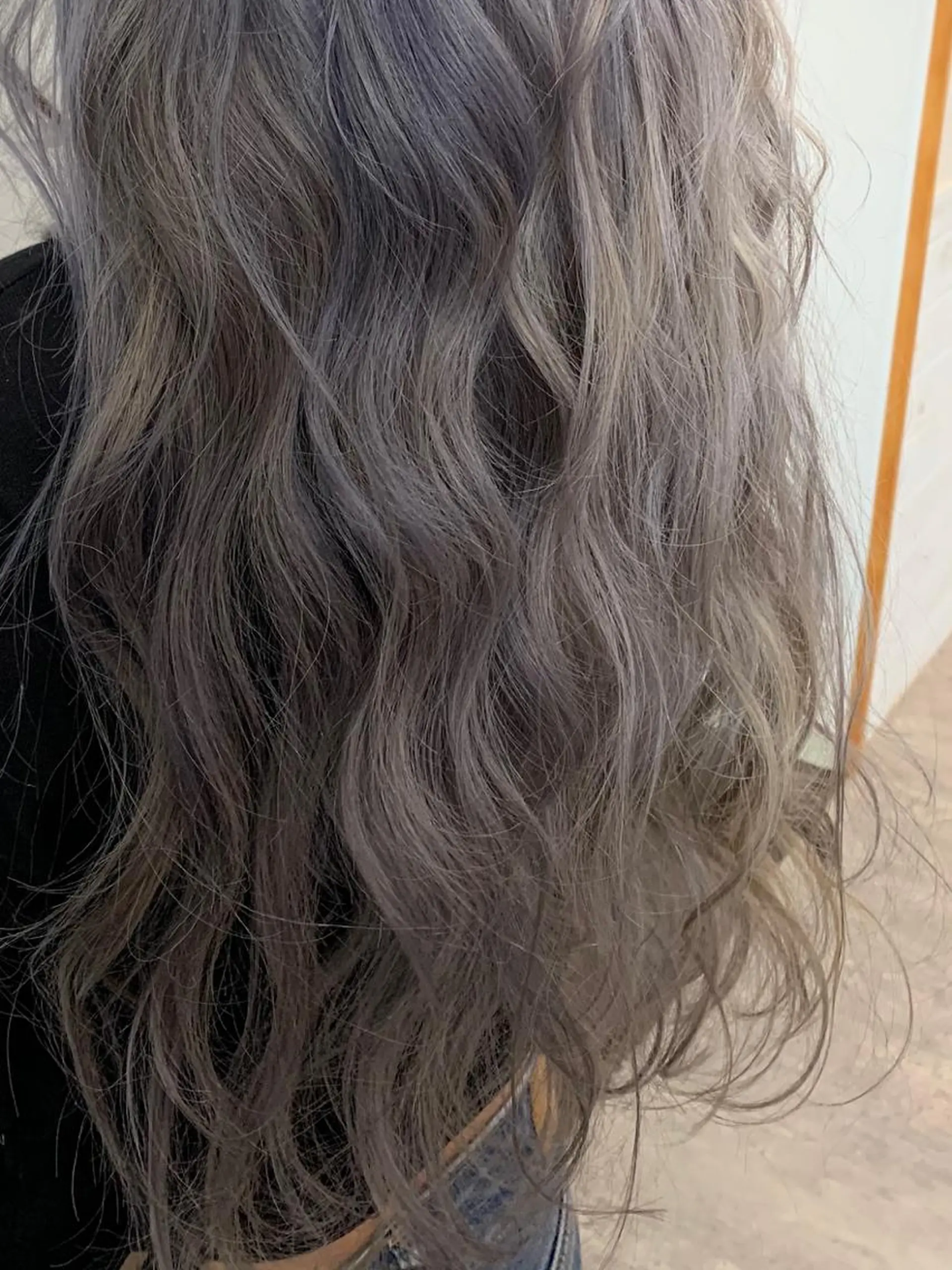 ロング カラー lucia RYOのヘアスタイル