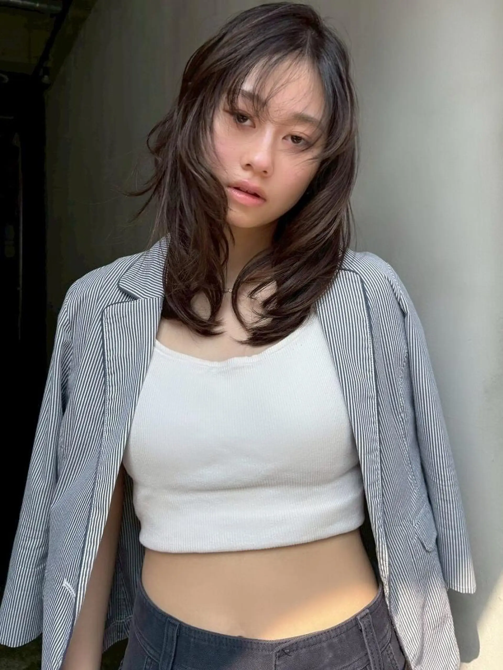 カラー 透明感/グレージュ/ レイヤー/ 青空のヘアスタイル