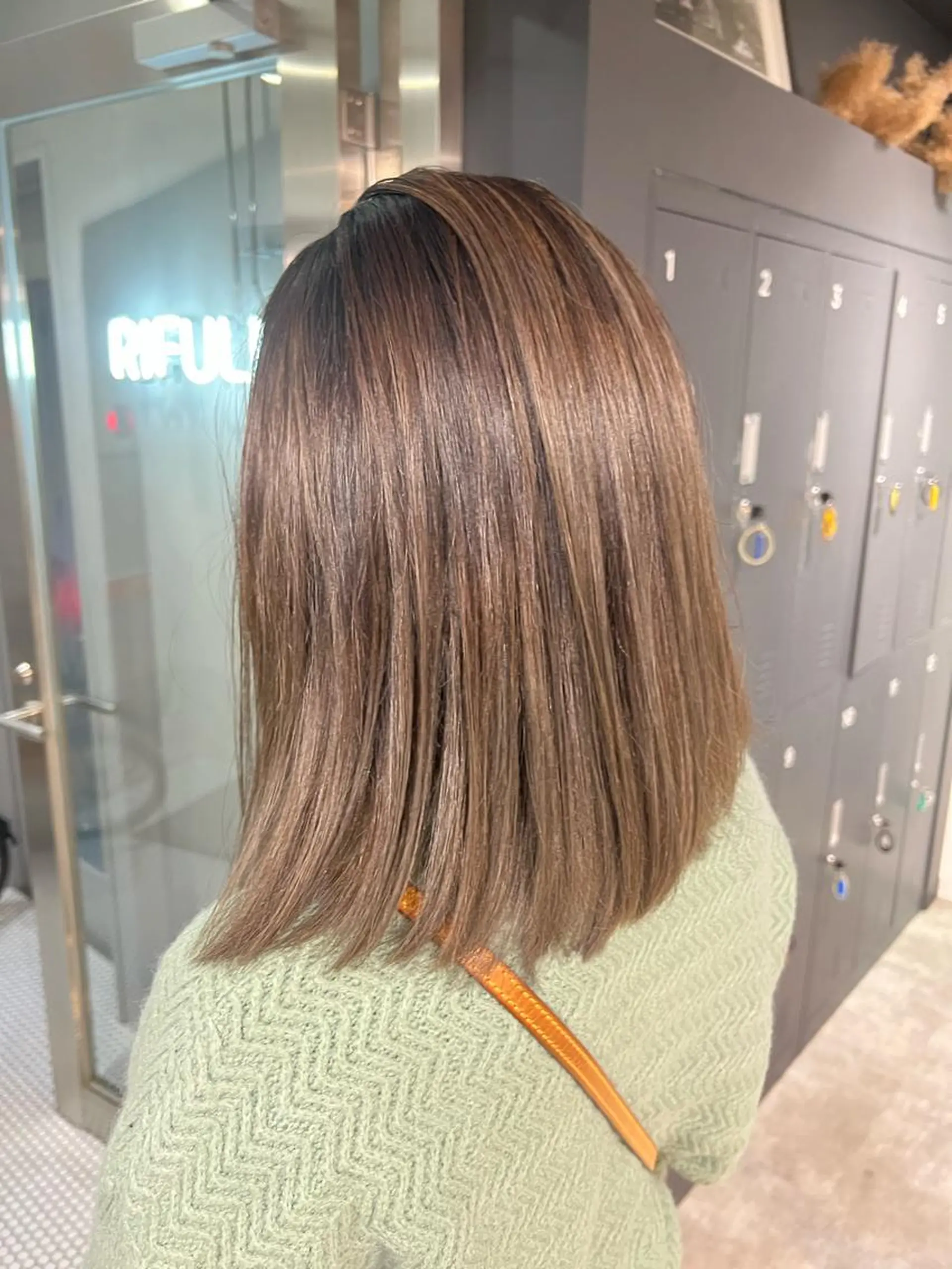 ミディアム カラー Miku 🇺🇸のヘアスタイル