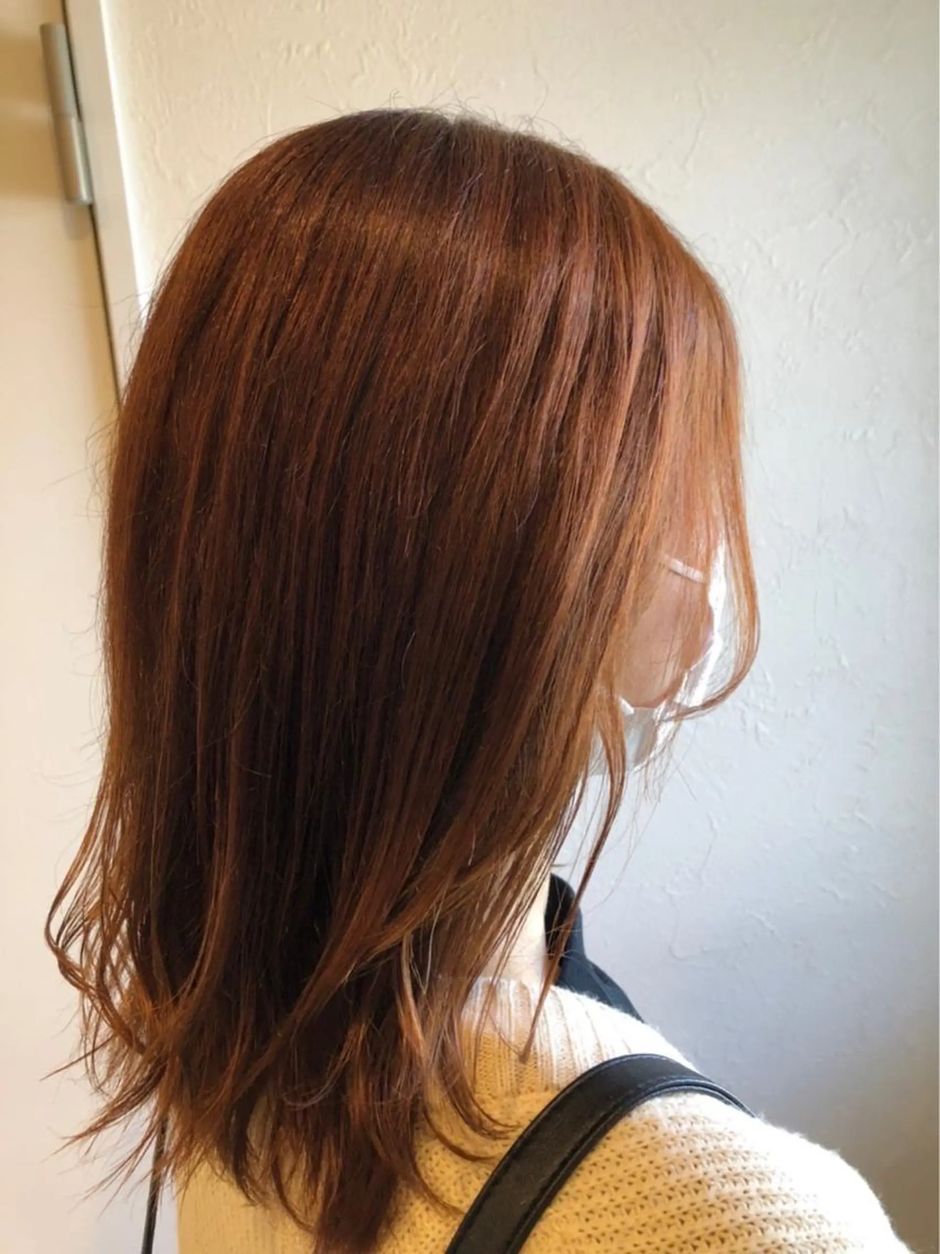 セミロング カラー 横澤 愛里のヘアスタイル