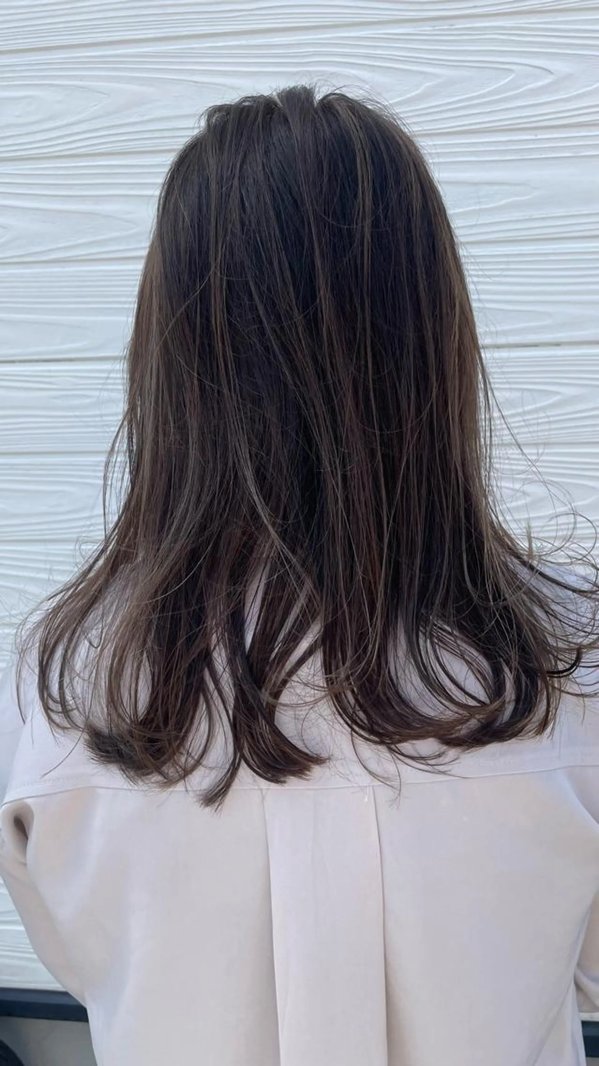 ロング カット ヘアカラー ビヨウシツトリコ よねたにみなのヘアスタイル