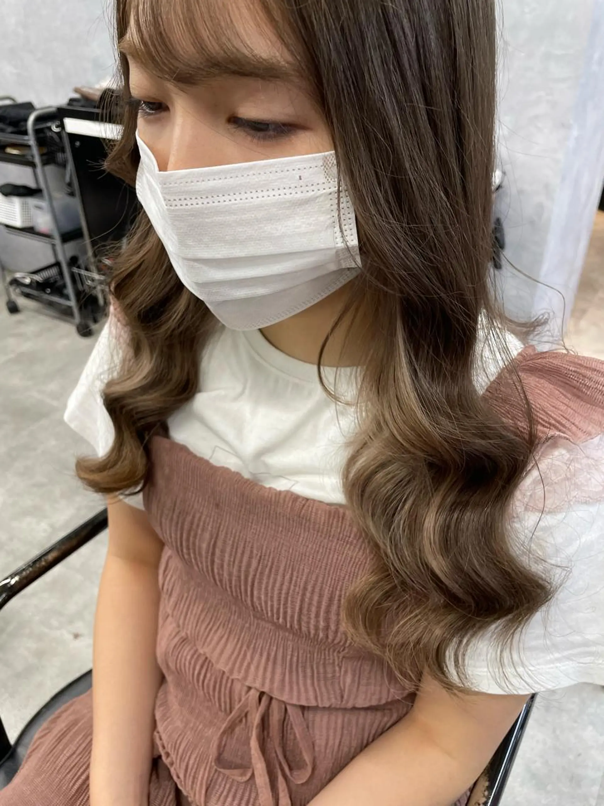 ロング Cielro/ダブル カラー/西田咲希のヘアスタイル