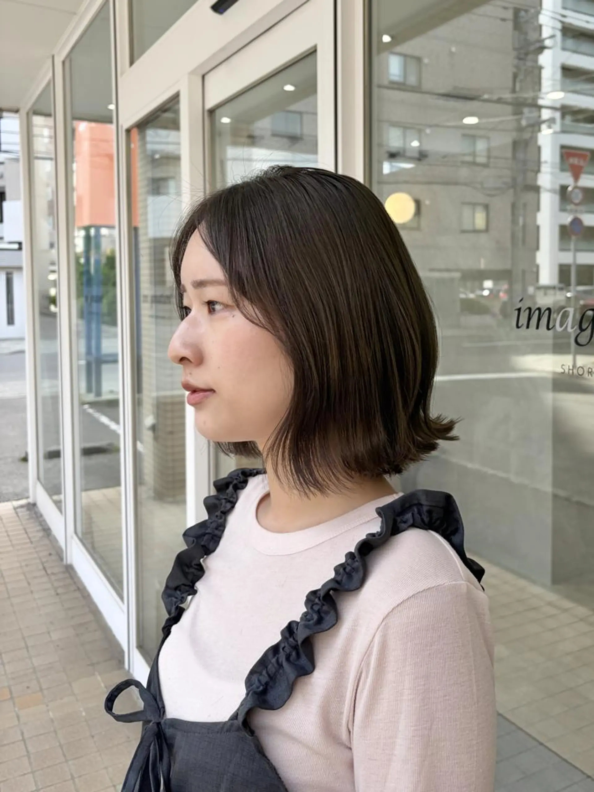 ショート 外ハネヘア 韓国ヘアケアブリーチ 莉奈のヘアスタイル
