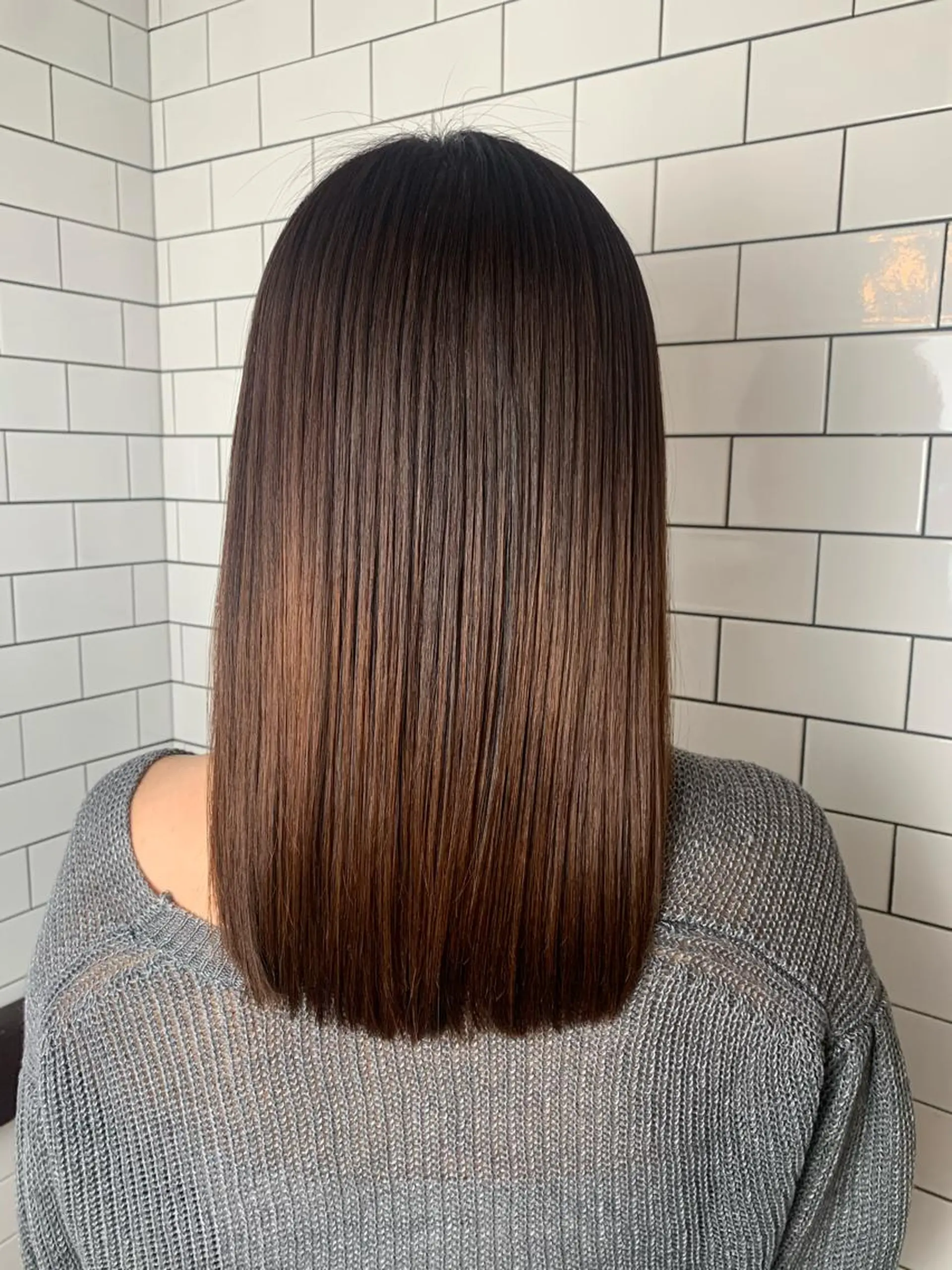 セミロング トリートメント 酸熱トリートメント カット トリートメント 妙見 知洋のヘアスタイル