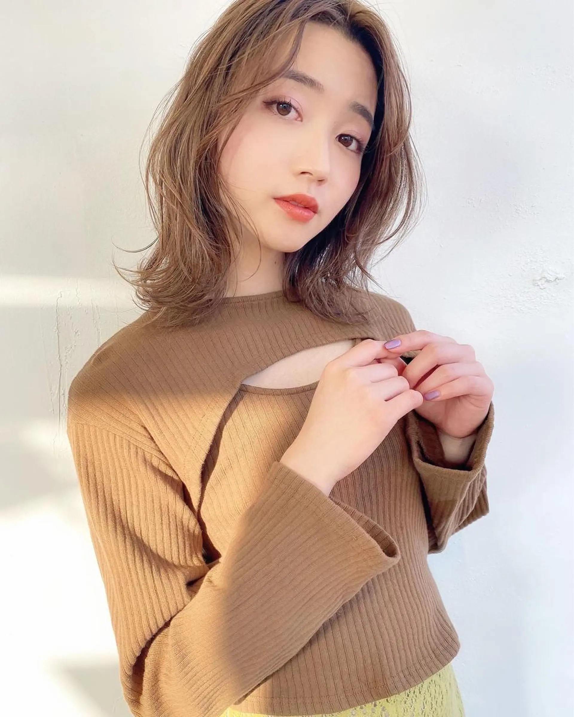 ミディアム レイヤーカット ウルフカット ウルフレイヤー 鎌倉 彩のヘアスタイル
