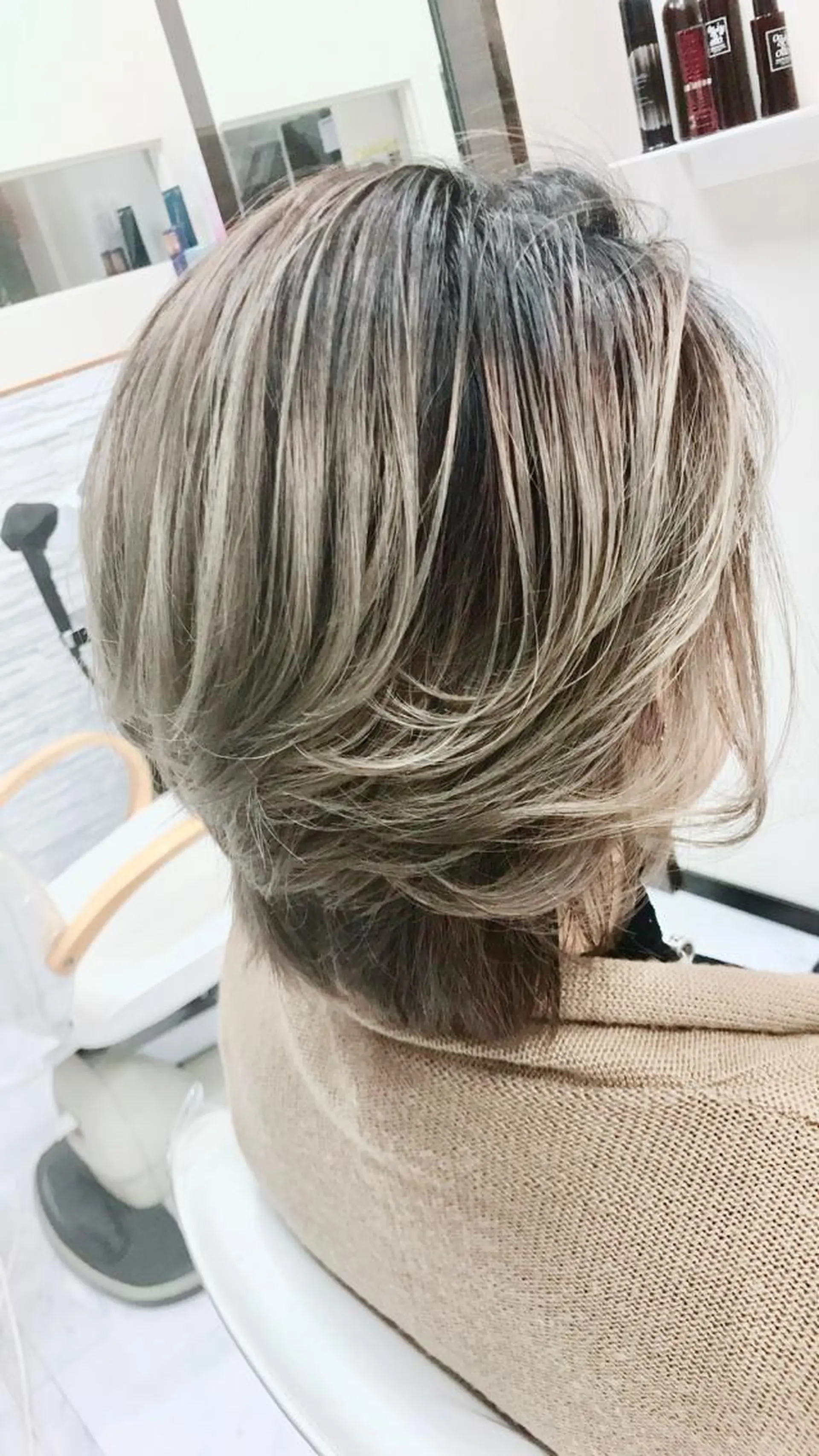 ショート カラー バレイヤージュ レイヤーカット ショートヘア カット トリートメント ヘアセット 🏄MUSASHI カラー/レイヤー/のヘアスタイル