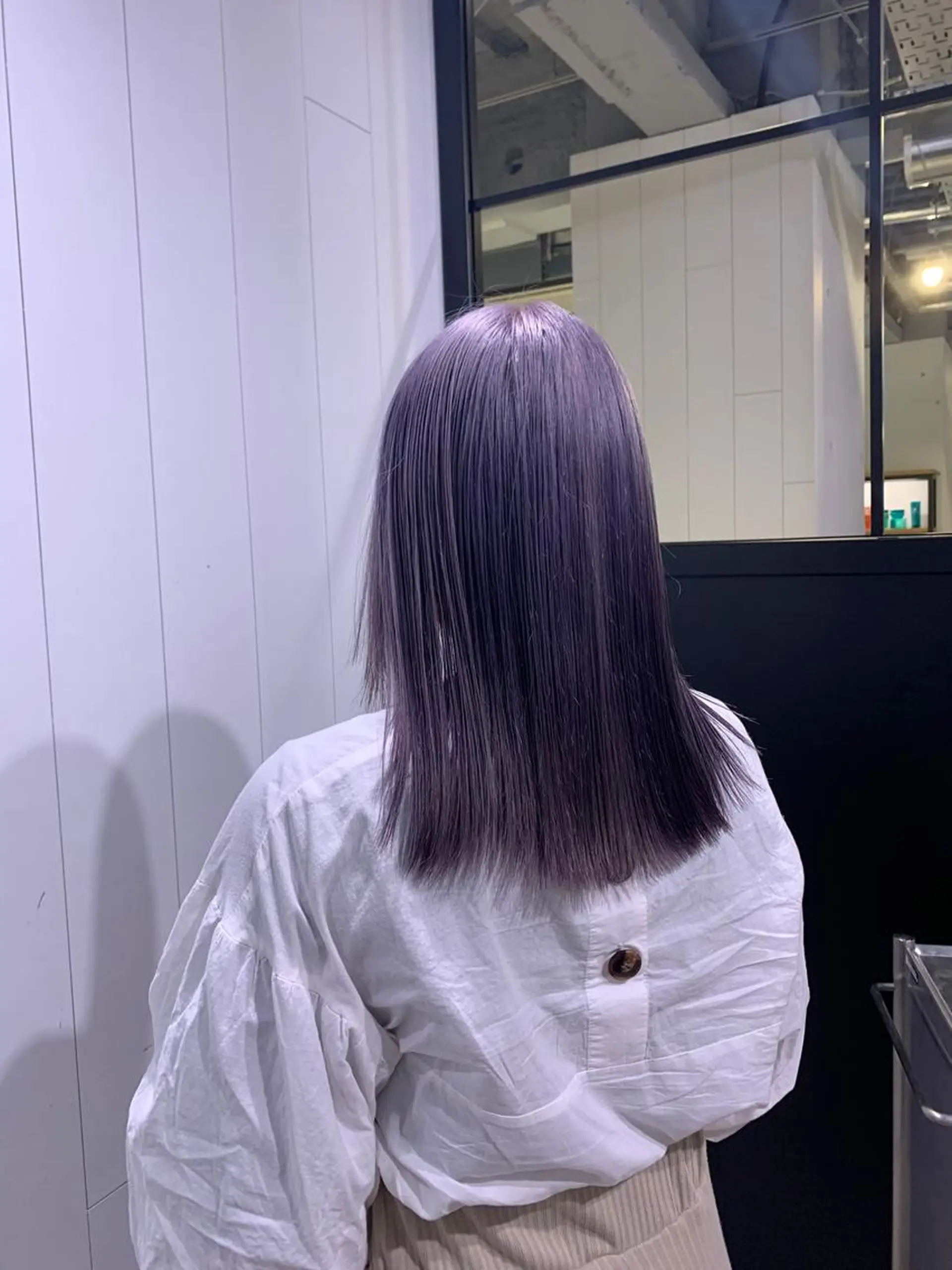 ミディアム 黒染め落とし ムラ修正　ハイトーンのヘアスタイル