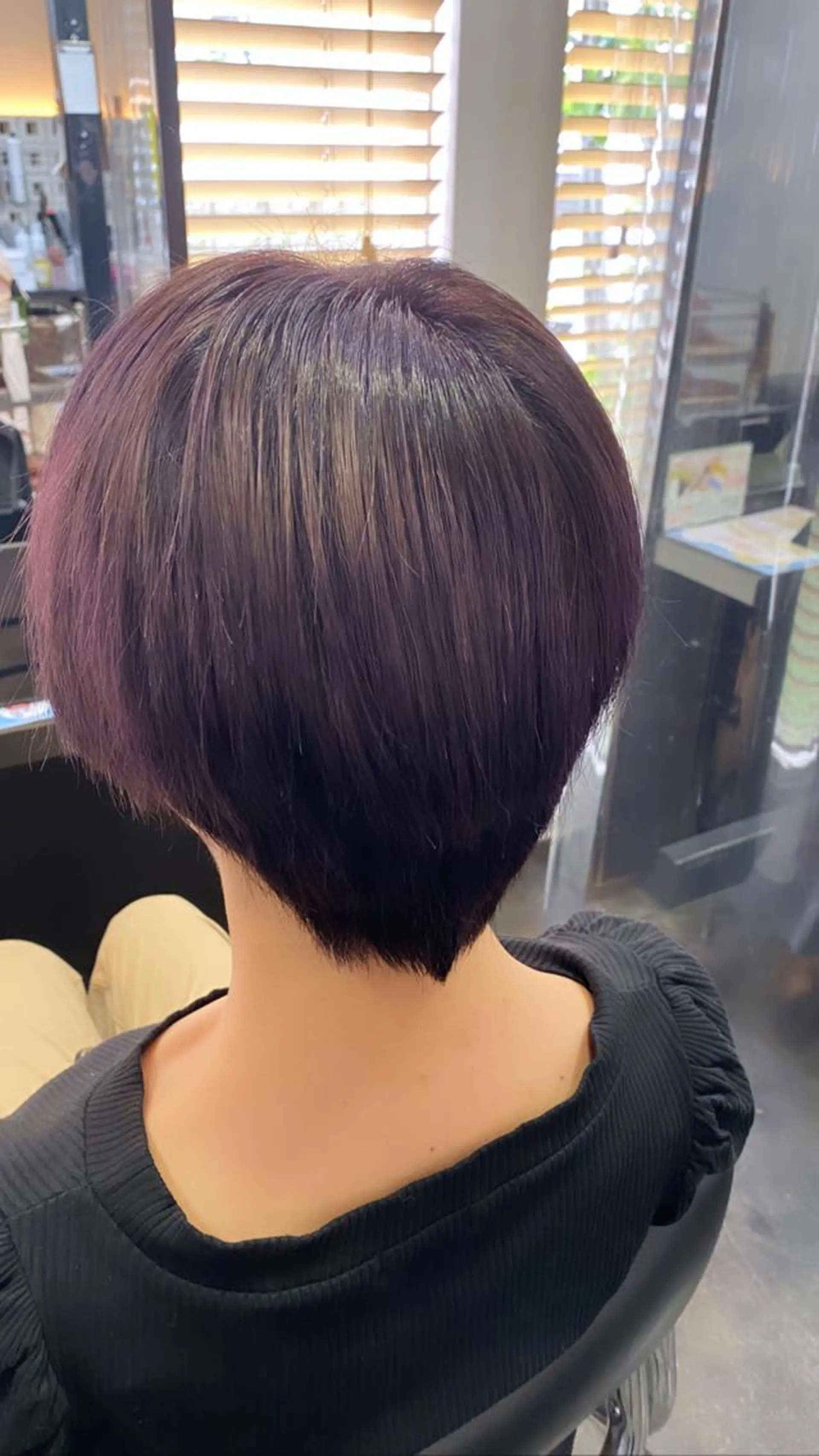 ショート カラー 【nui 茨木】 原田美紅のヘアスタイル