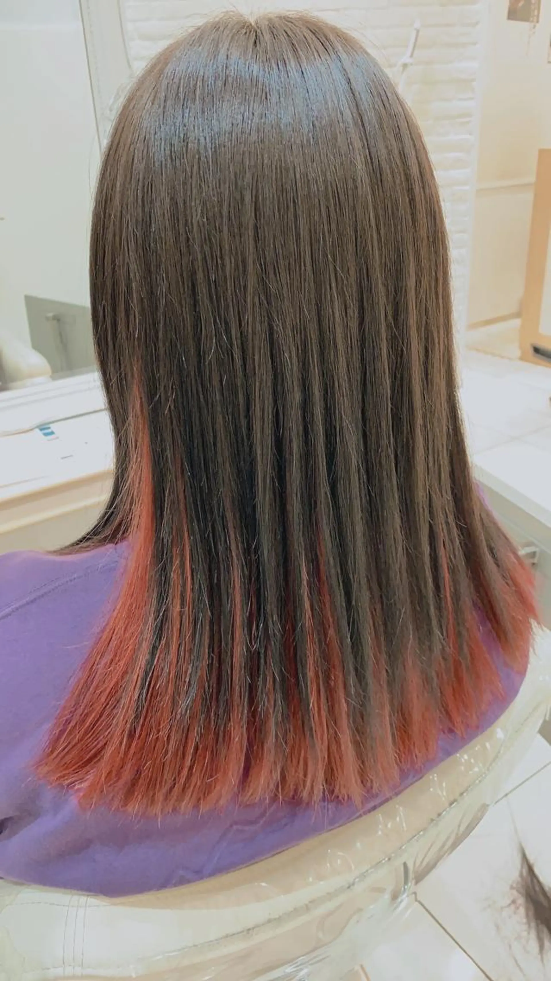 ロング アッシュ 鈴木 華枝のヘアスタイル