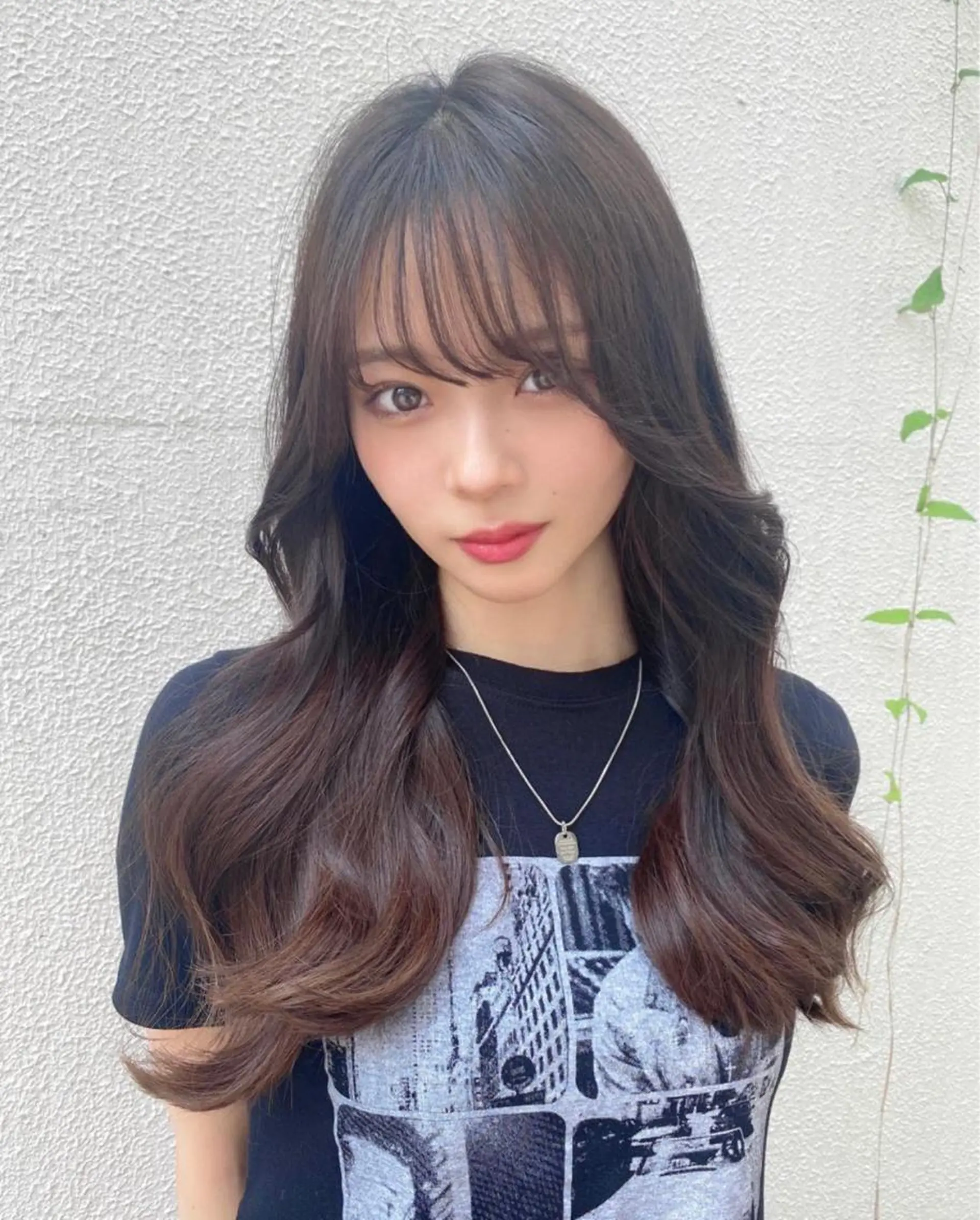 ロング ヨシンモリ 【艶ヘア】 どうまえのヘアスタイル