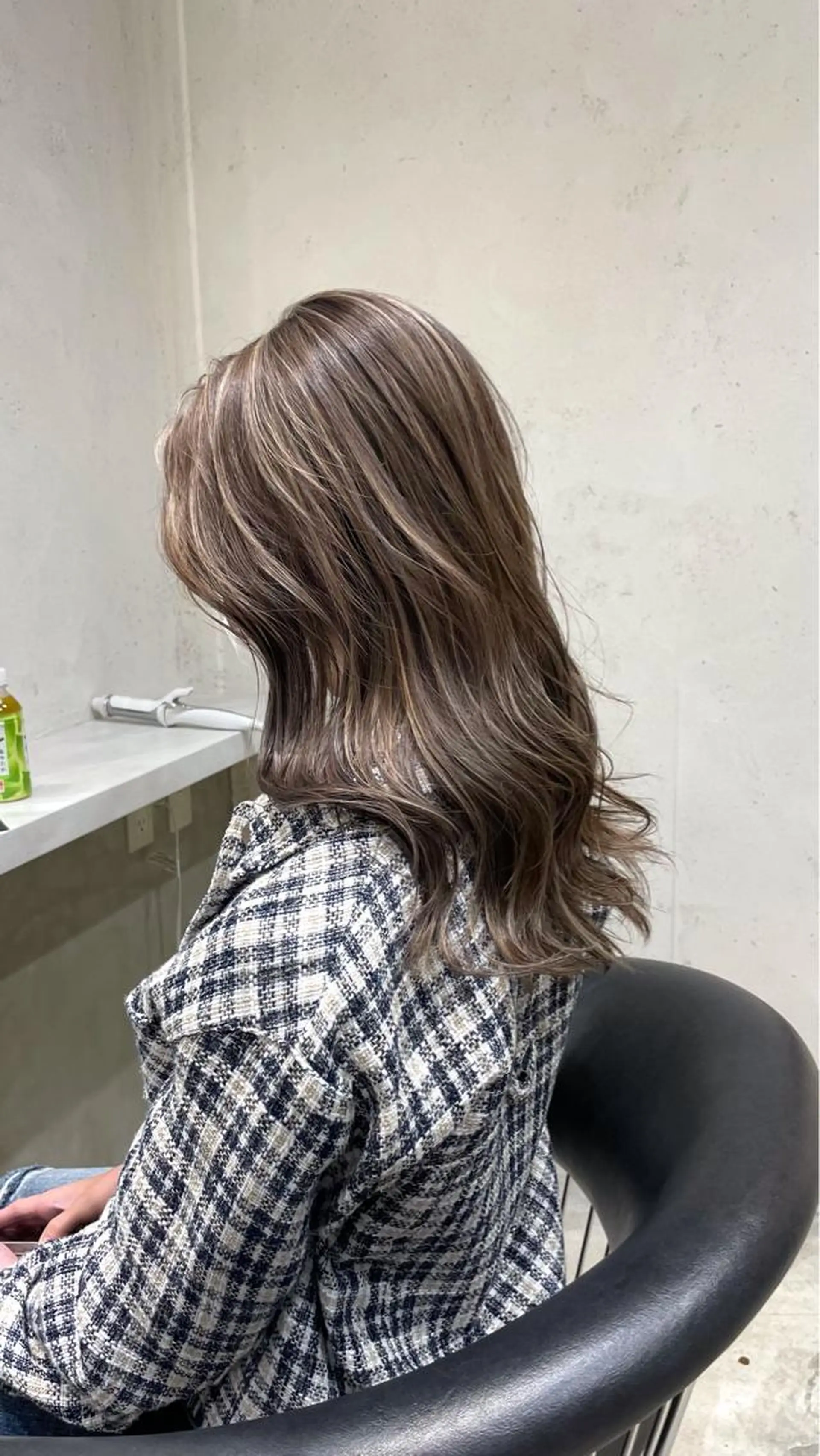 セミロング カラー DEAN 名駅店 大人レイヤーカットのヘアスタイル