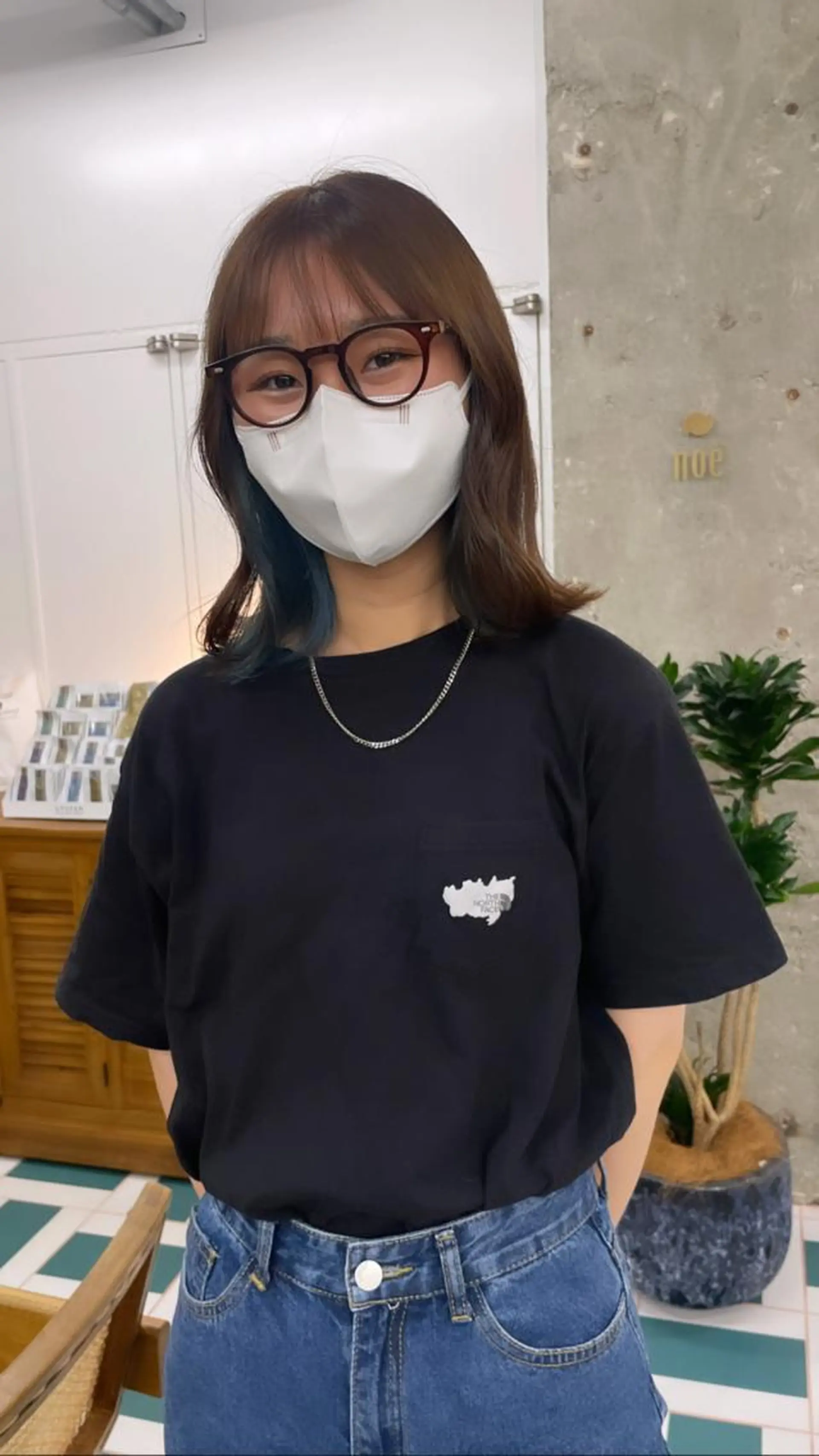 ミディアム ボブ/ハイトーン YUIのヘアスタイル